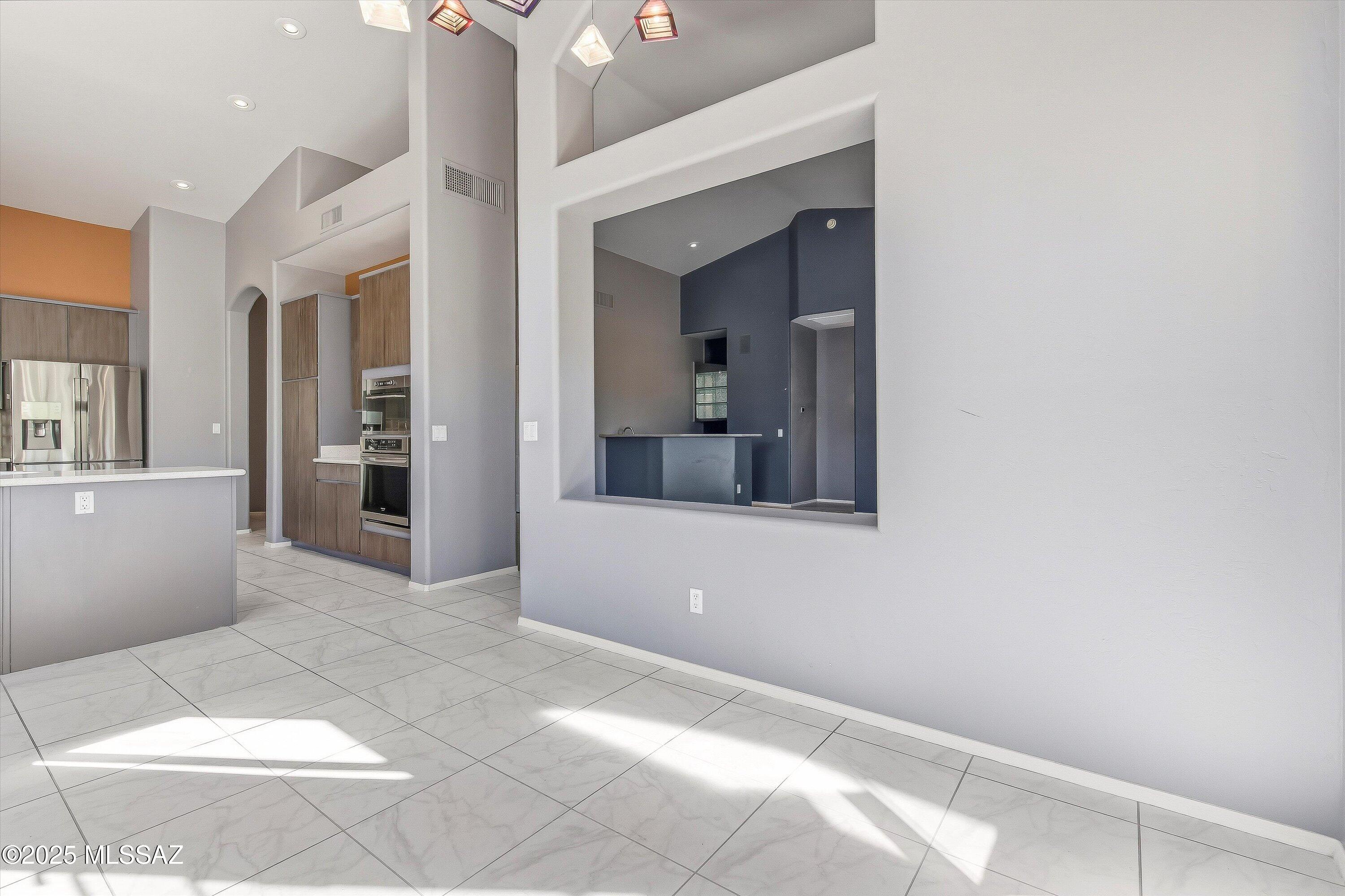 5914 N Golden Eagle Drive