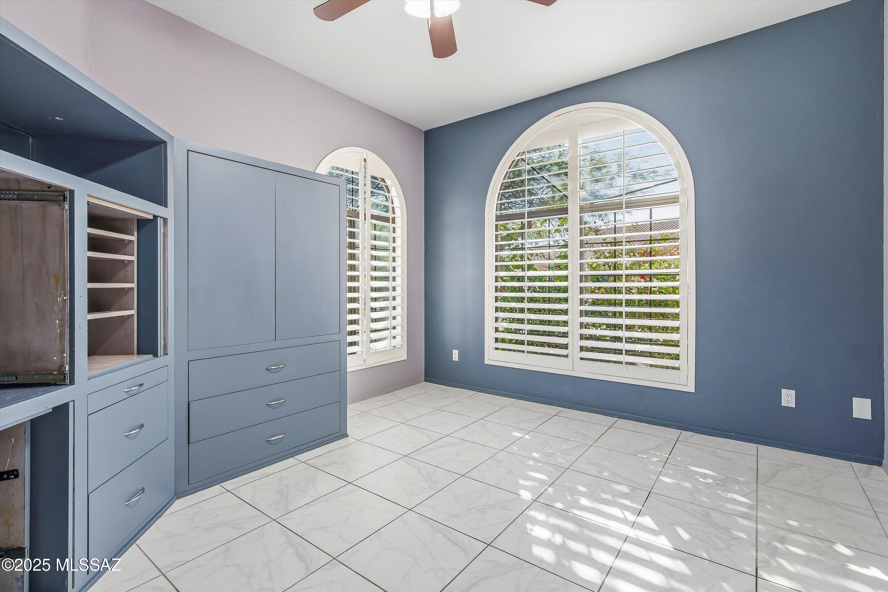 5914 N Golden Eagle Drive