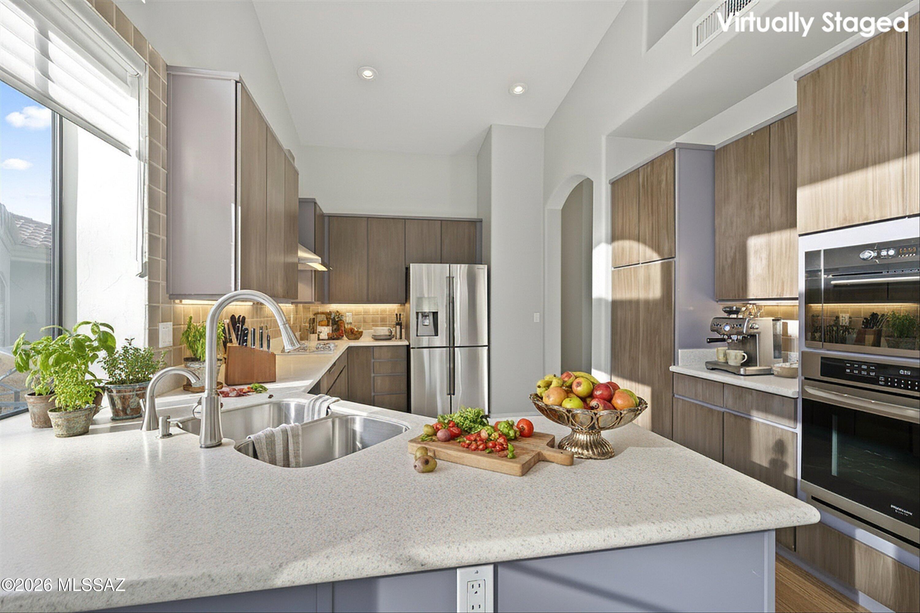 5914 N Golden Eagle Drive