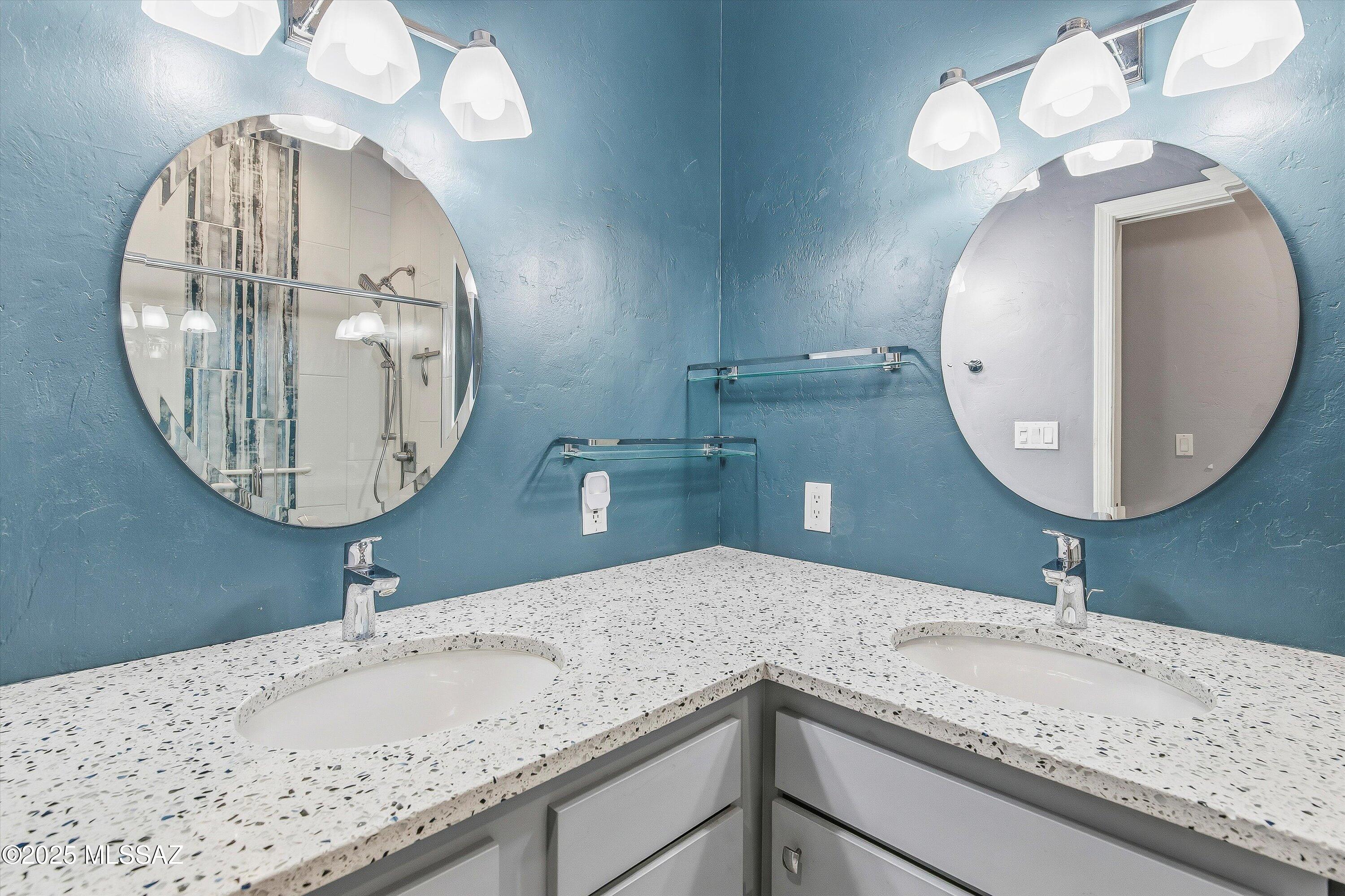 5914 N Golden Eagle Drive