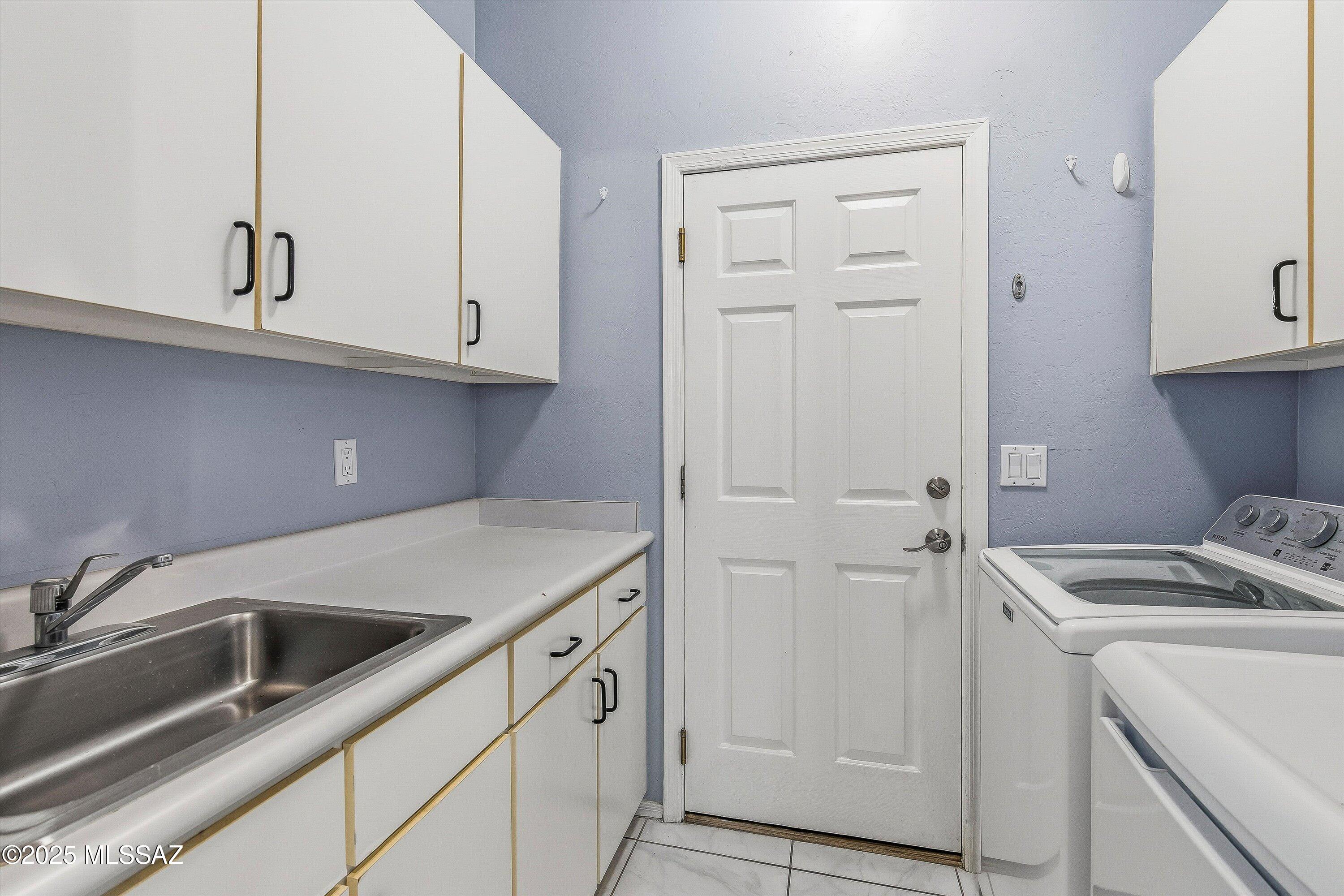 5914 N Golden Eagle Drive