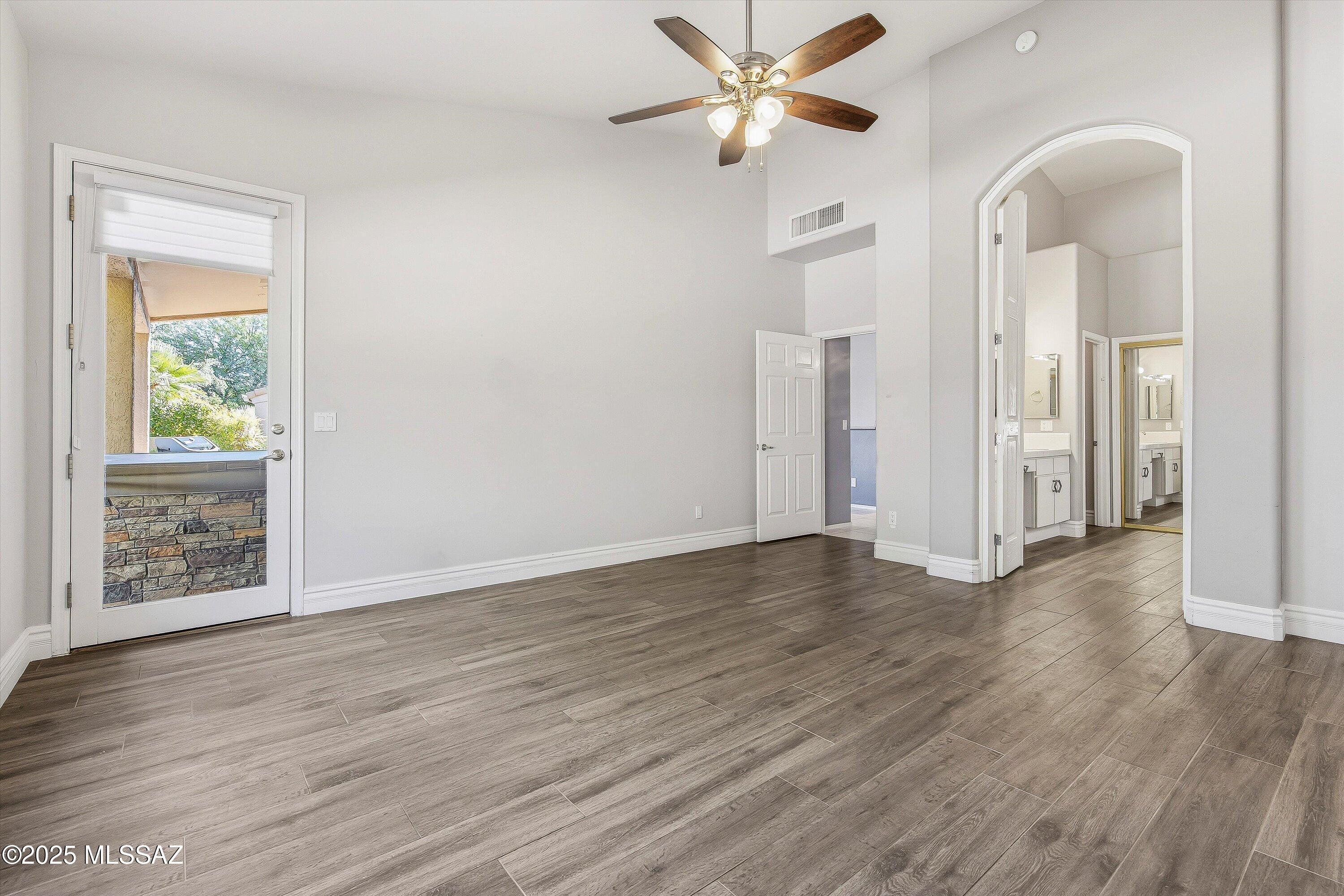 5914 N Golden Eagle Drive