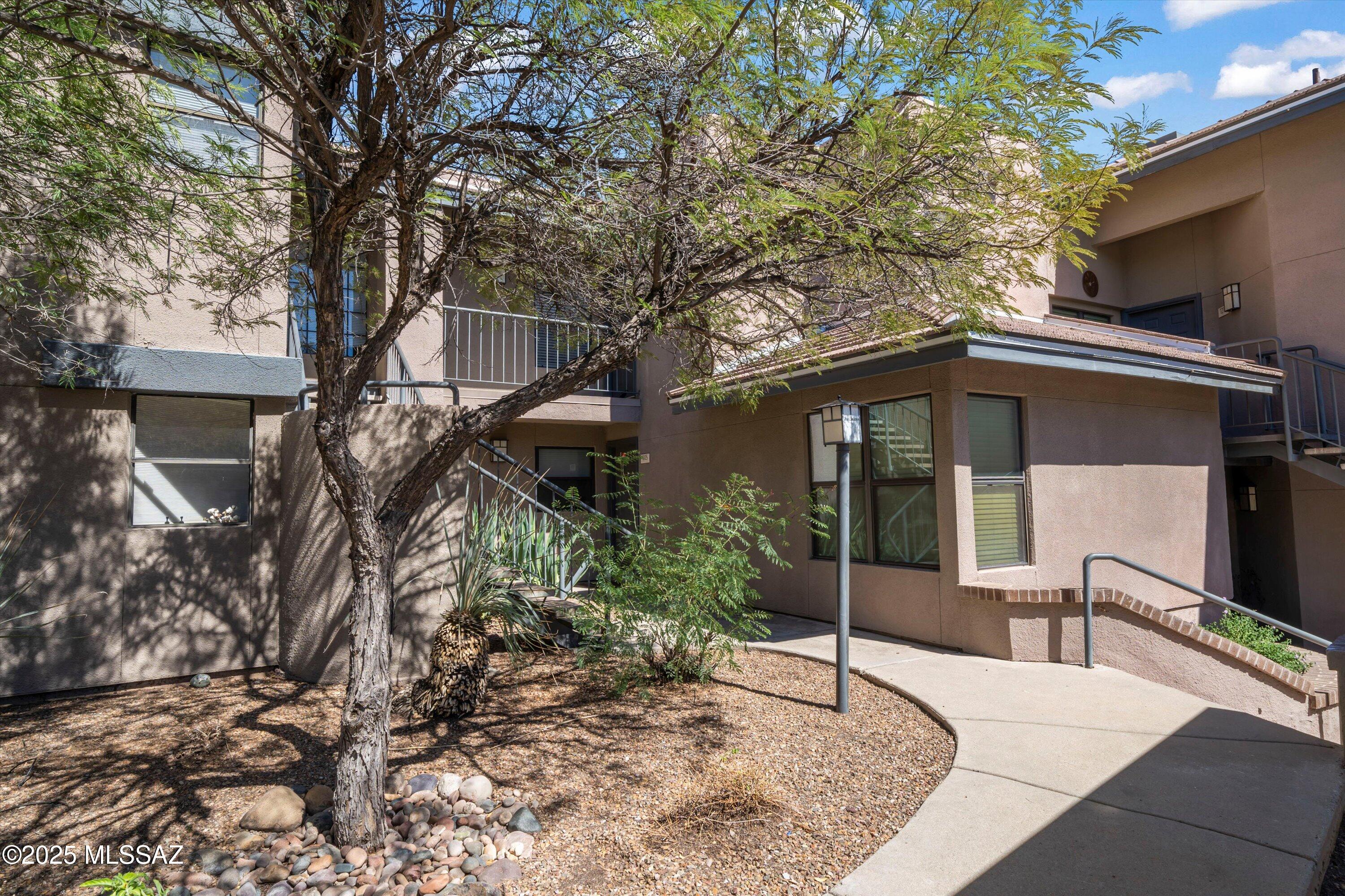 5855 N Kolb Road Unit: 1211