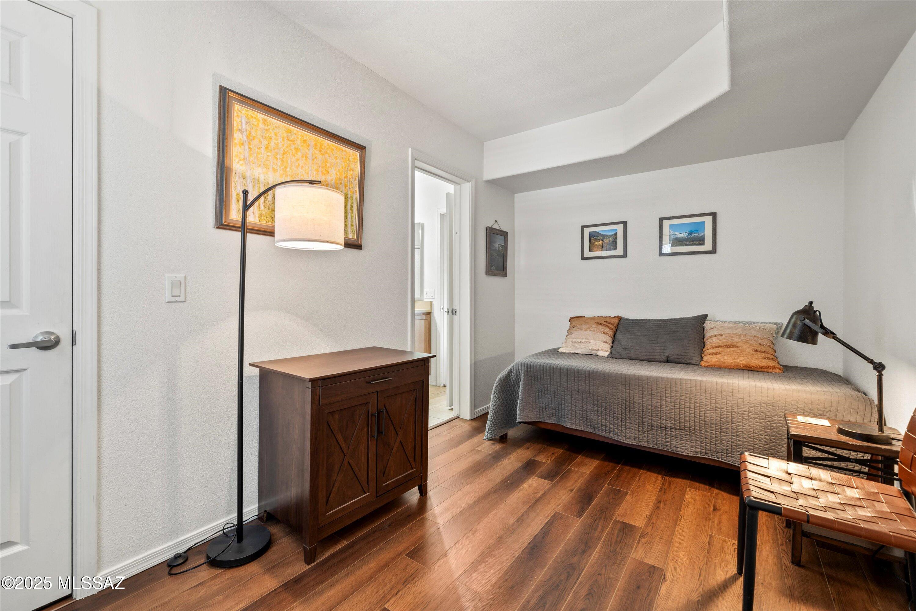 5855 N Kolb Road Unit: 1211