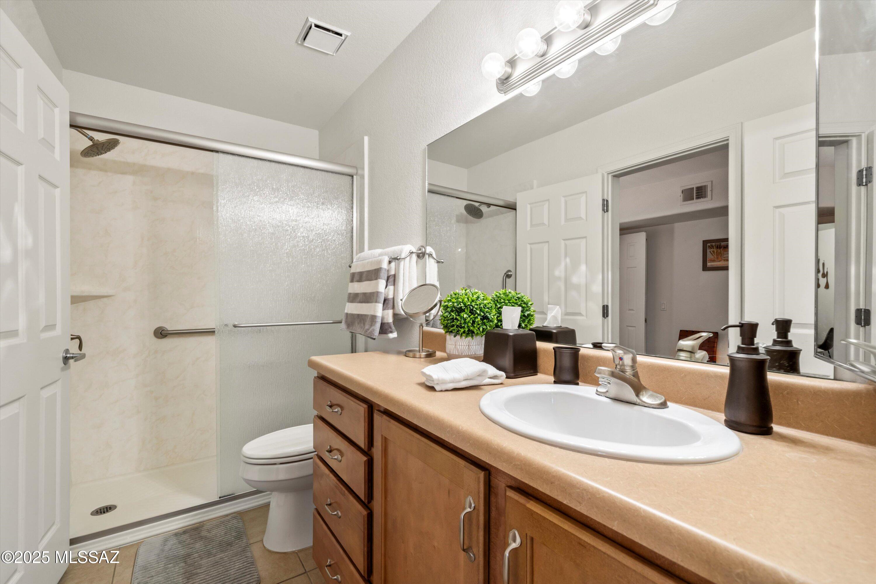 5855 N Kolb Road Unit: 1211