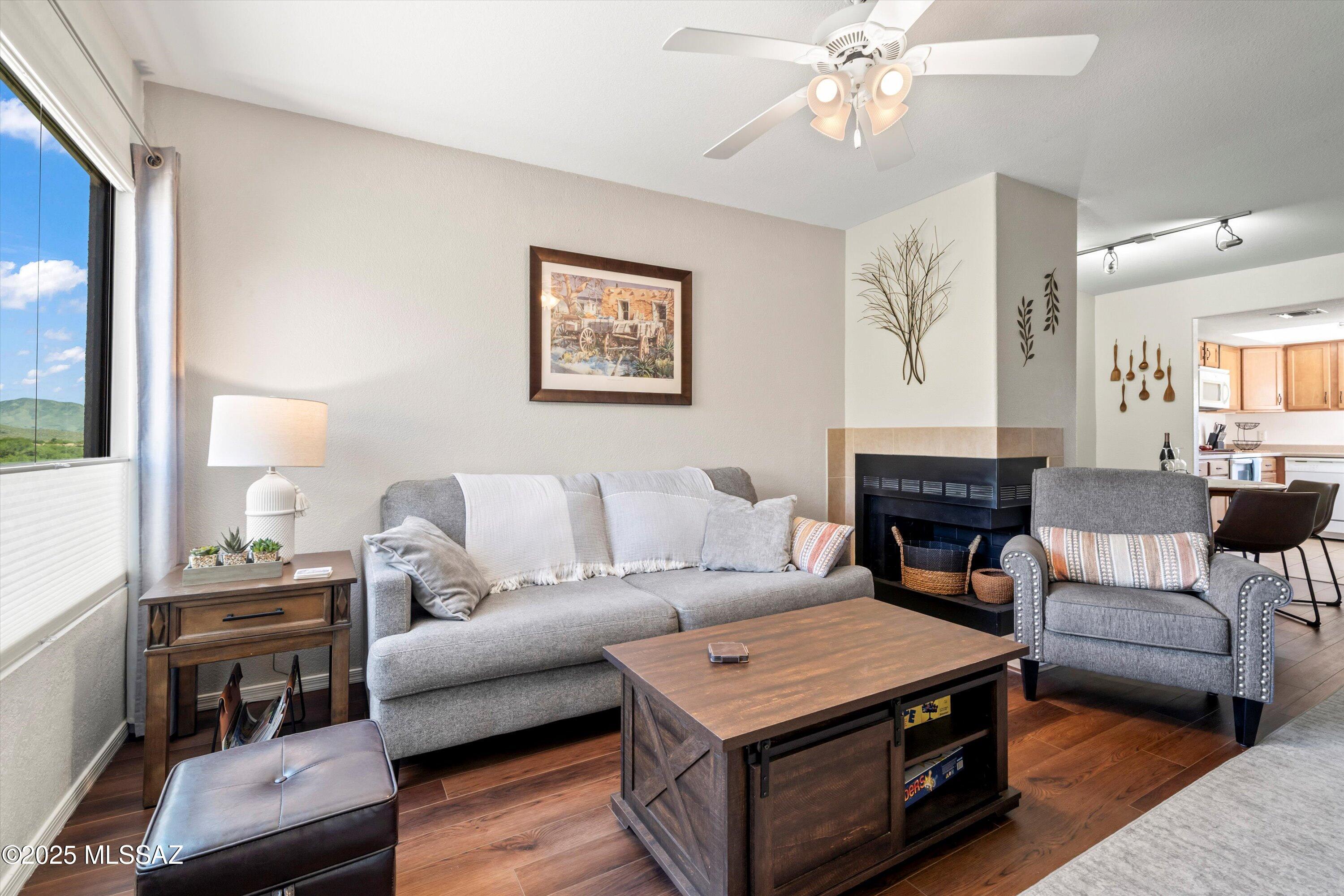 5855 N Kolb Road Unit: 1211