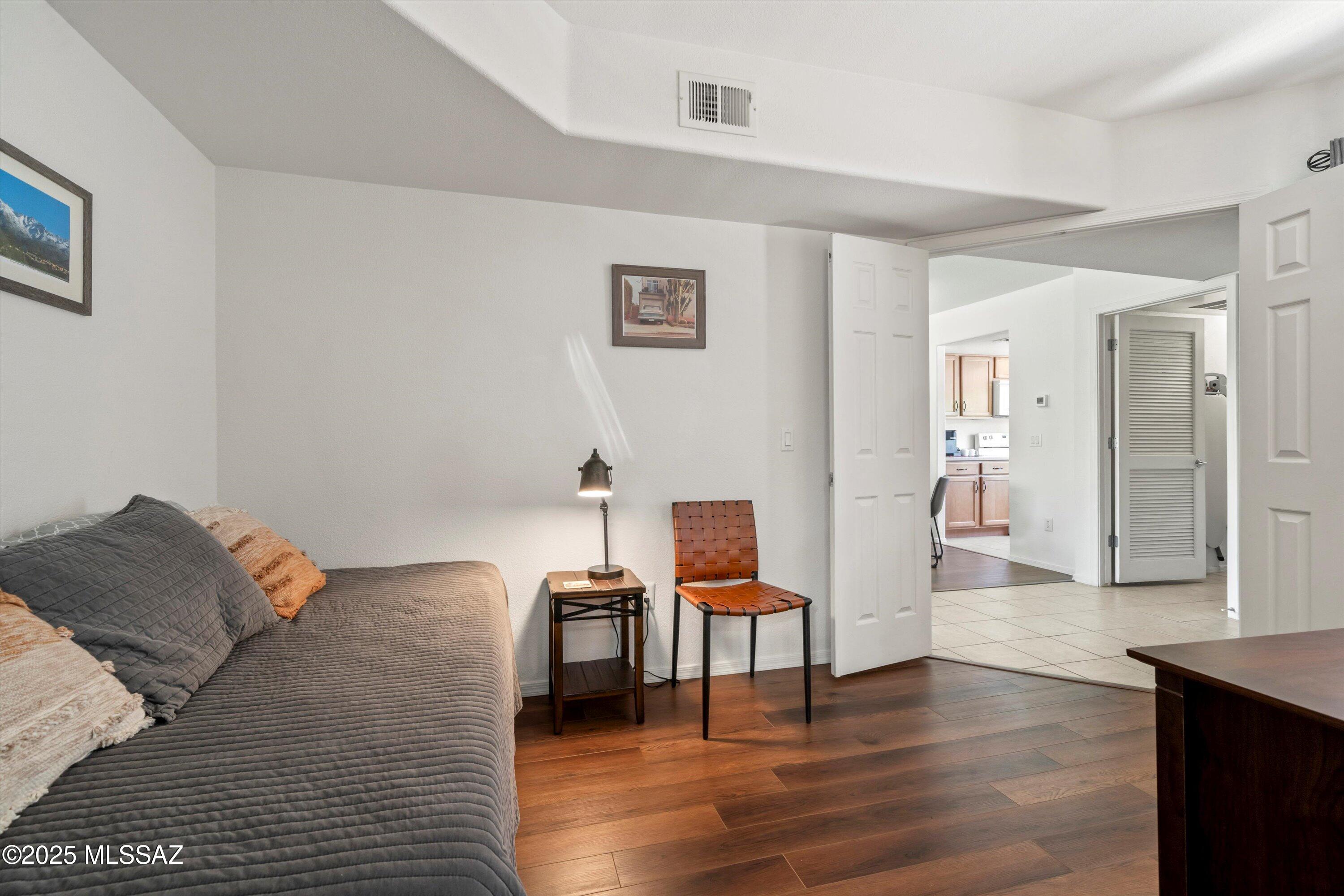 5855 N Kolb Road Unit: 1211