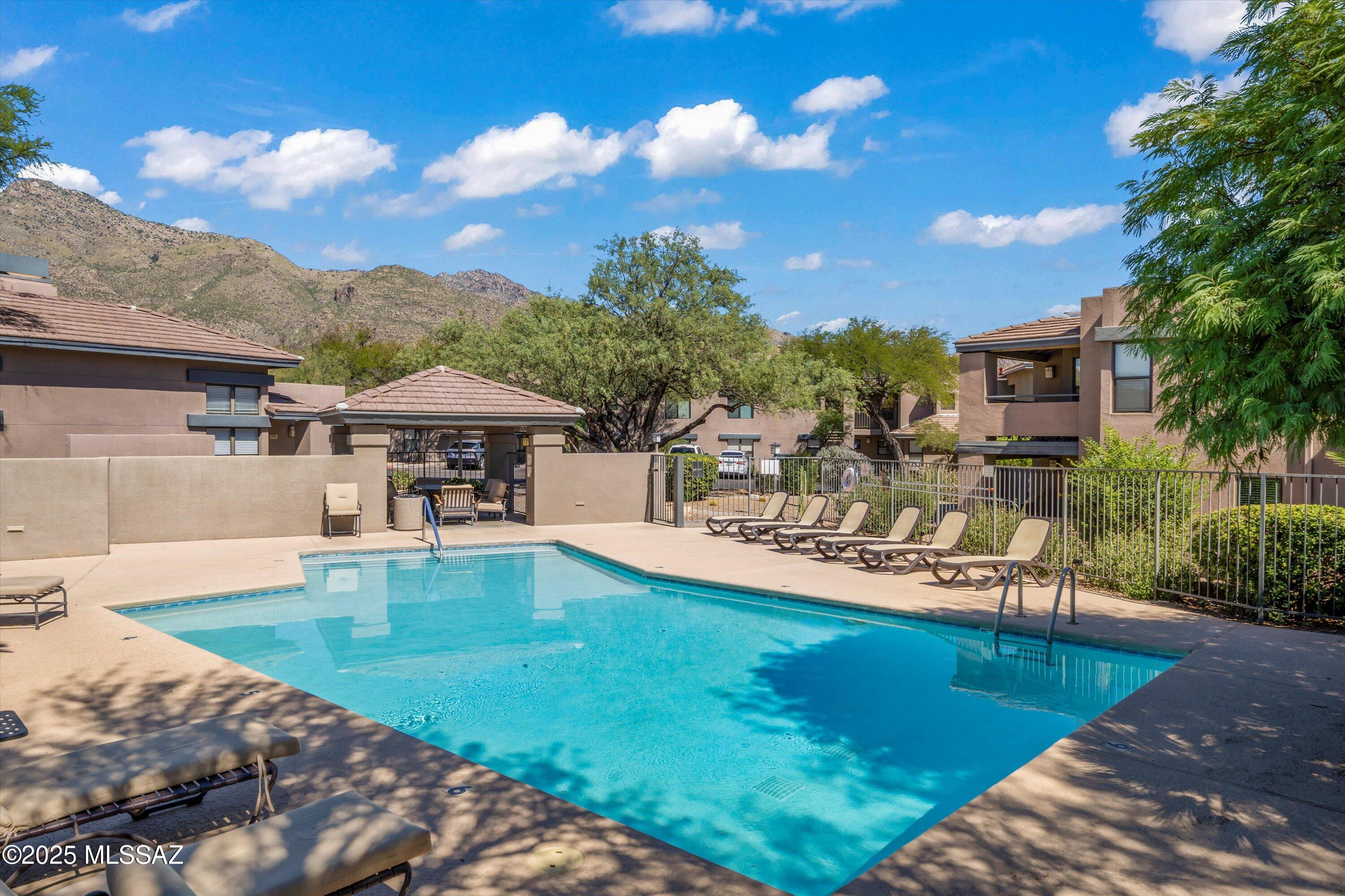 5855 N Kolb Road Unit: 1211