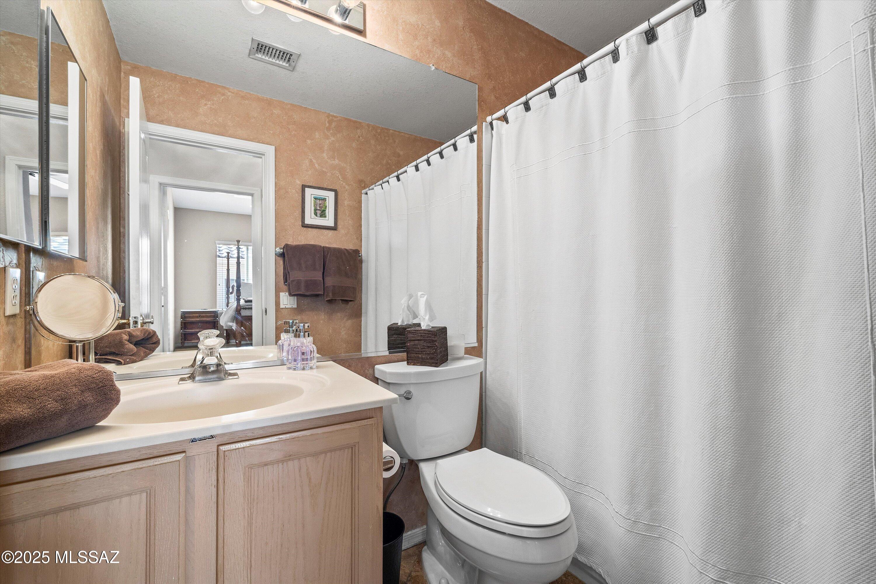 5209 N Windriver Place