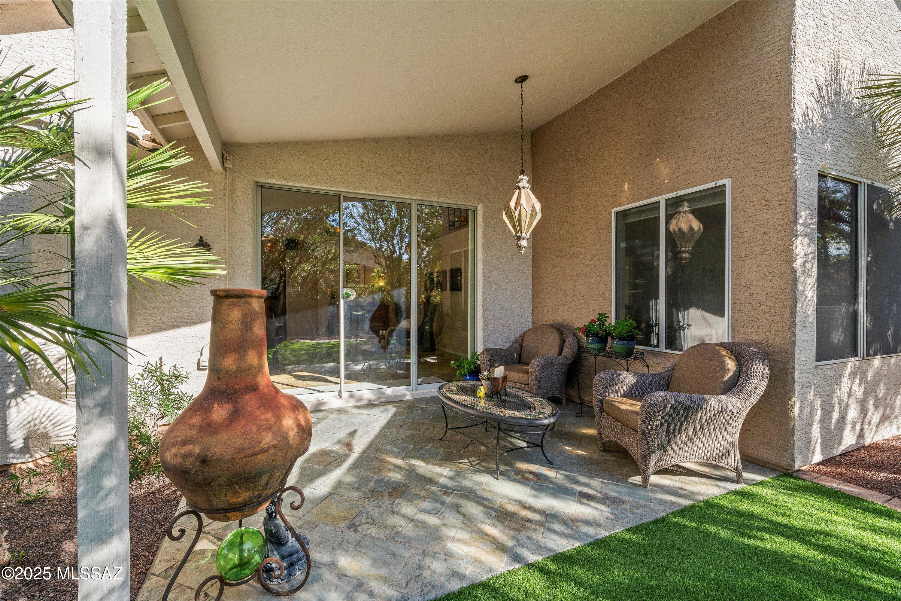 5209 N Windriver Place