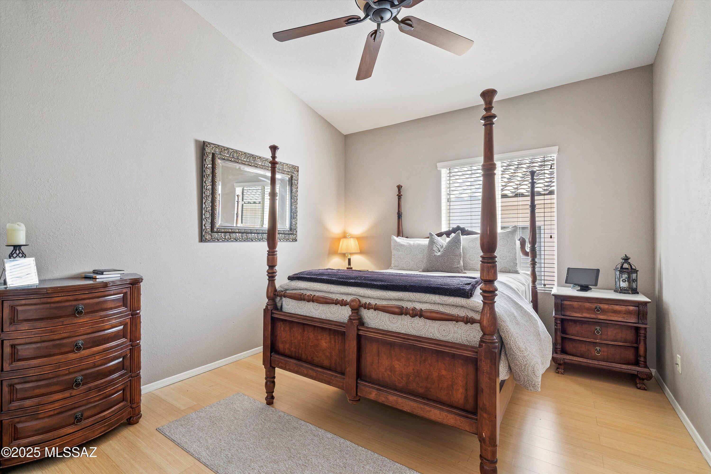 5209 N Windriver Place