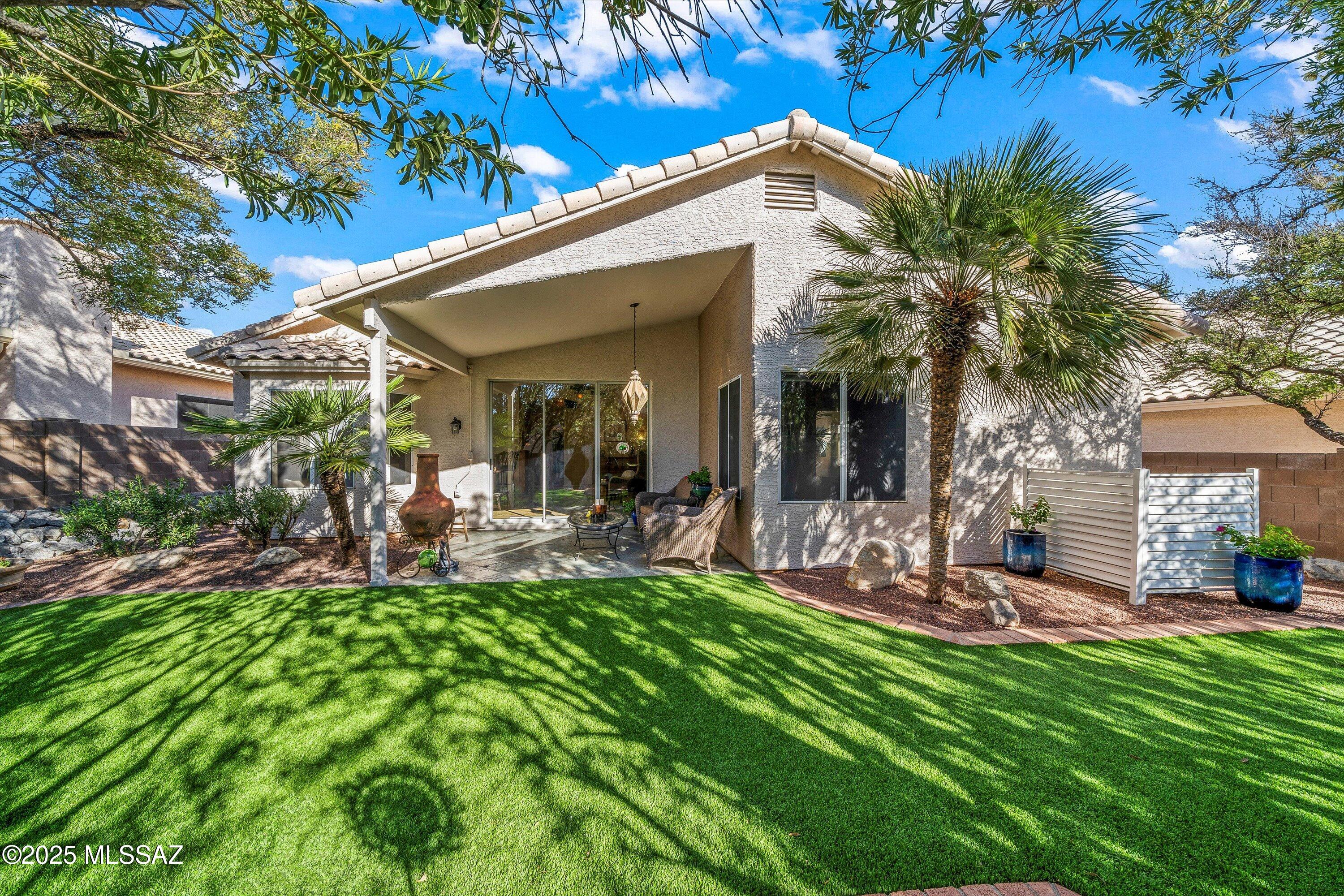 5209 N Windriver Place