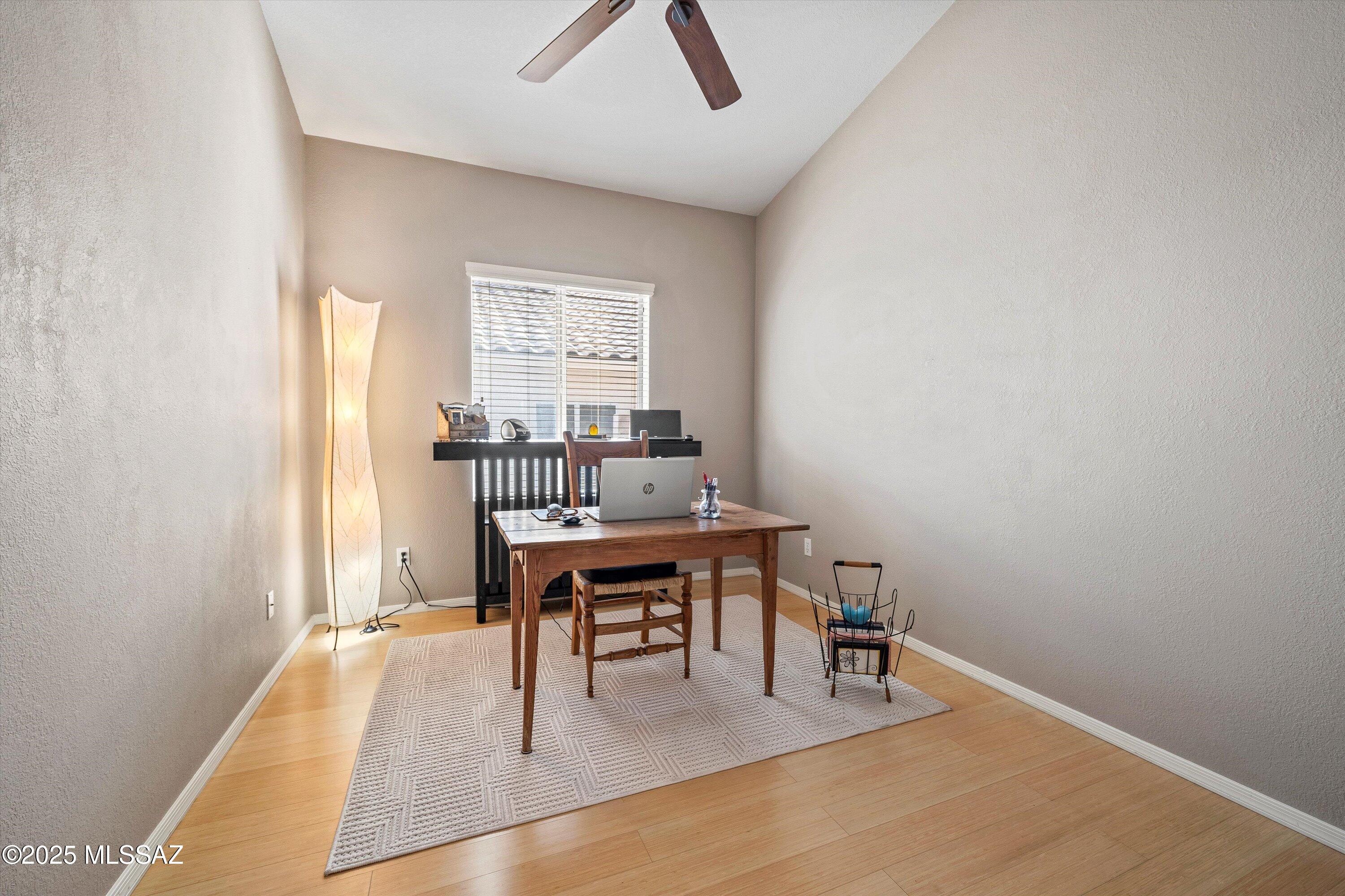 5209 N Windriver Place