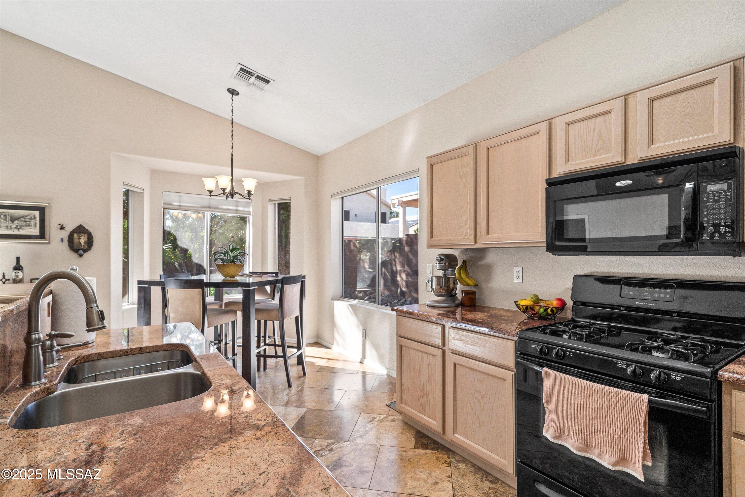 5209 N Windriver Place