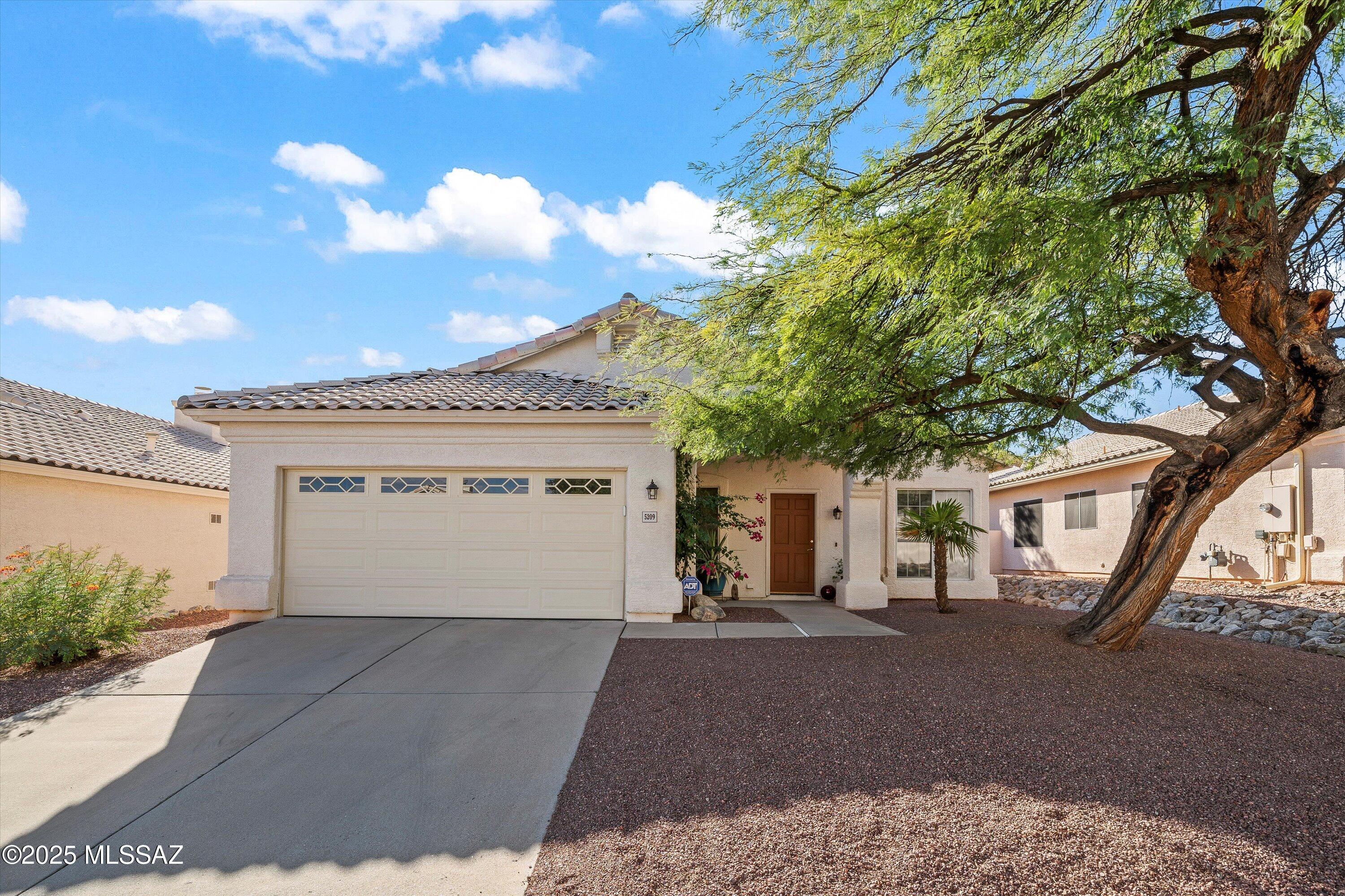 5209 N Windriver Place