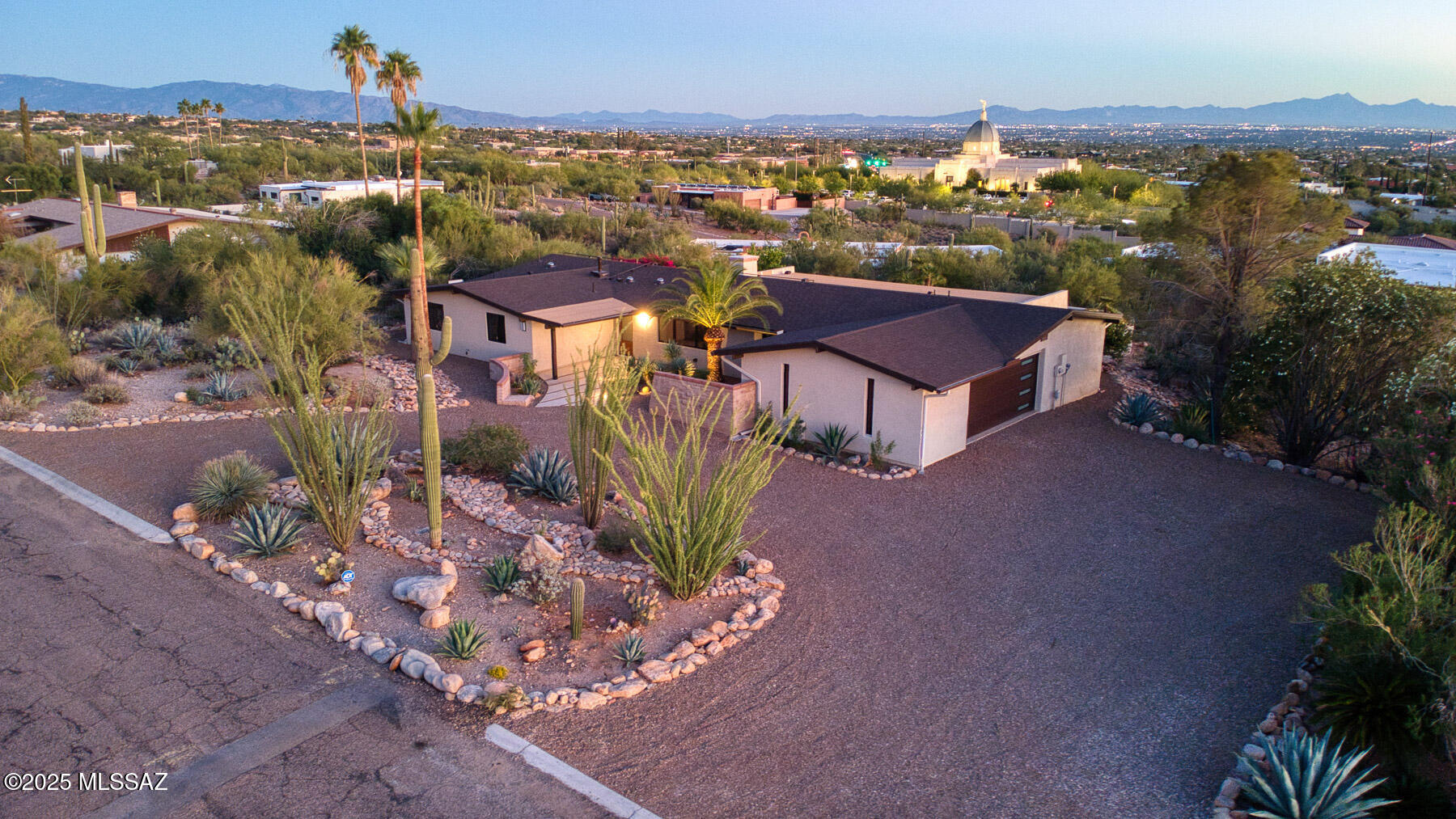 1502 E Indian Wells Road