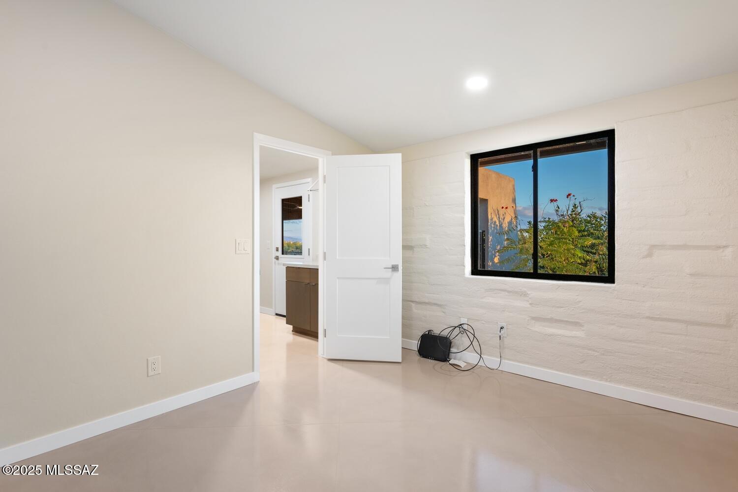 1502 E Indian Wells Road