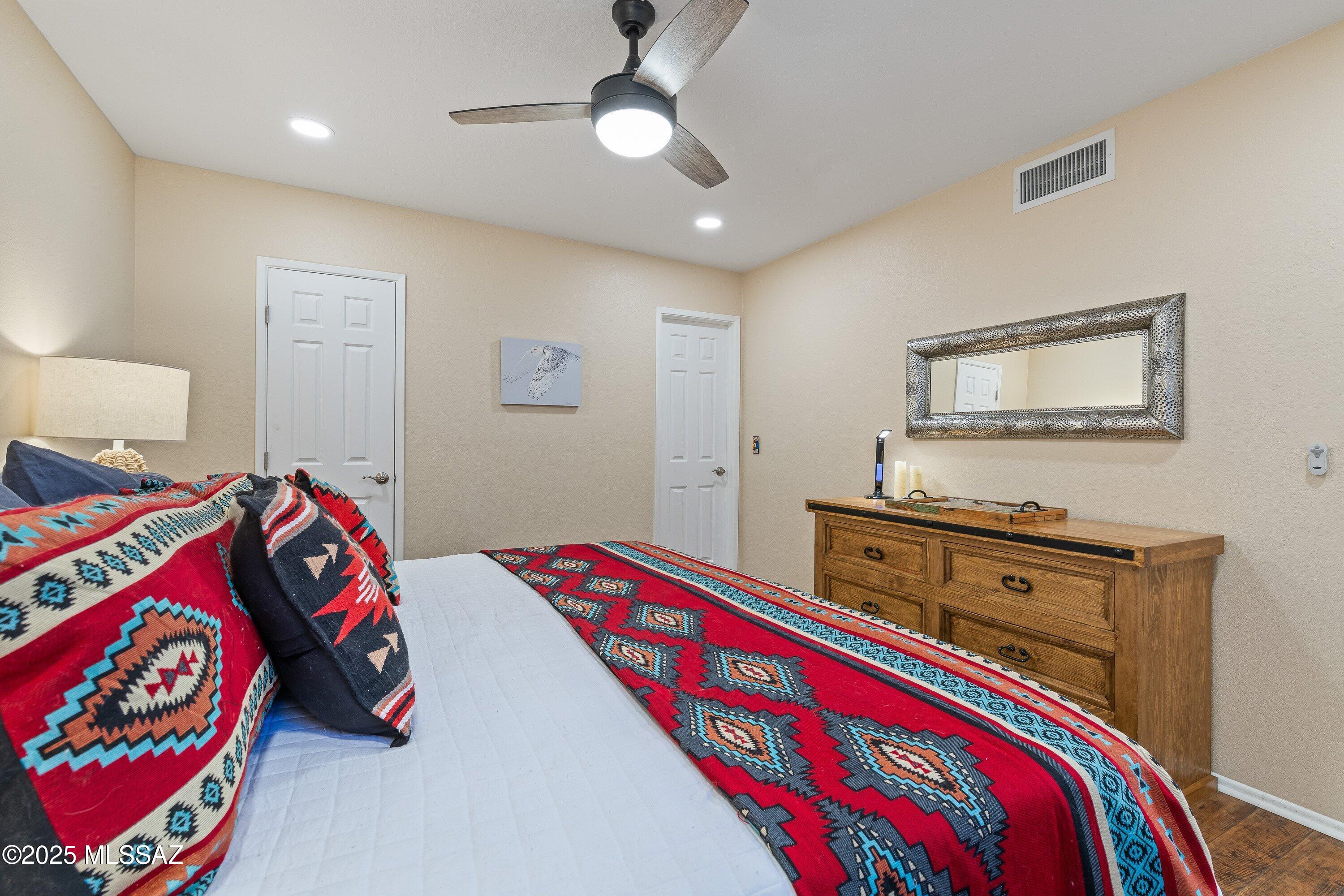 5051 N Sabino Canyon Road Unit: 2220