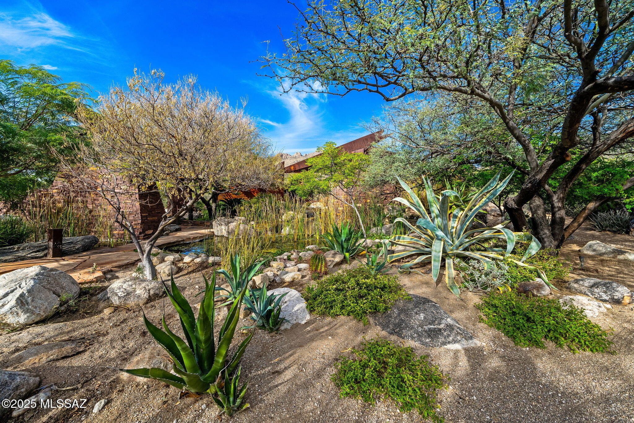 1583 E Sanctuary Cove Way