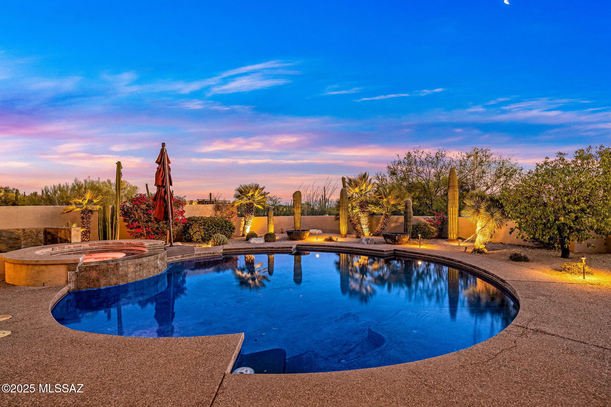 1583 E Sanctuary Cove Way