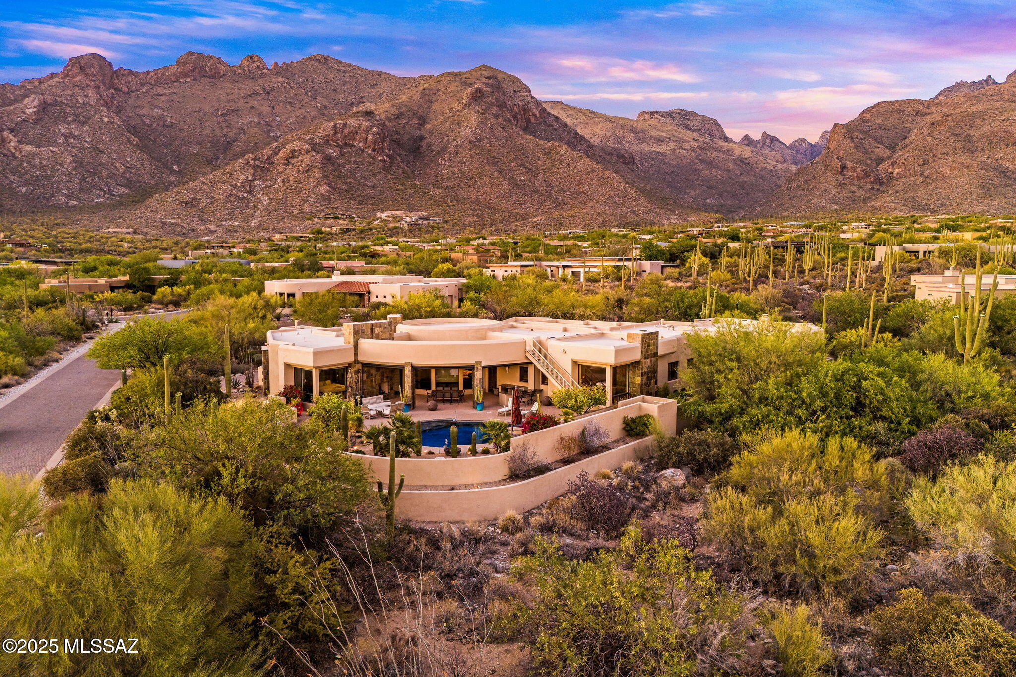 1583 E Sanctuary Cove Way