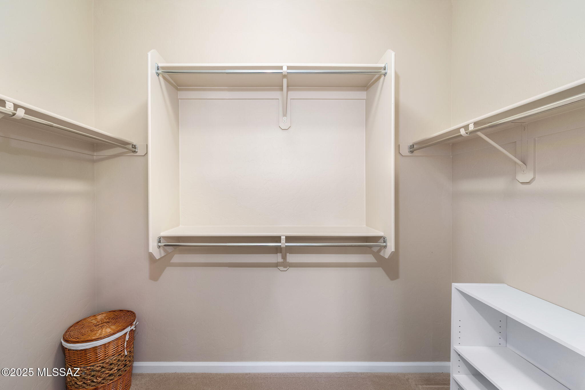 883 N Broken Hills Drive