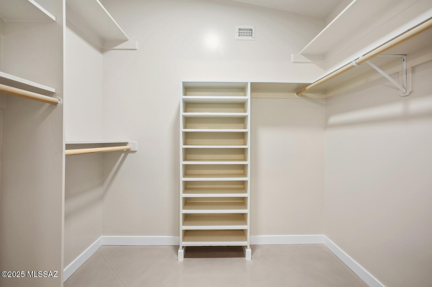 1502 E Indian Wells Road