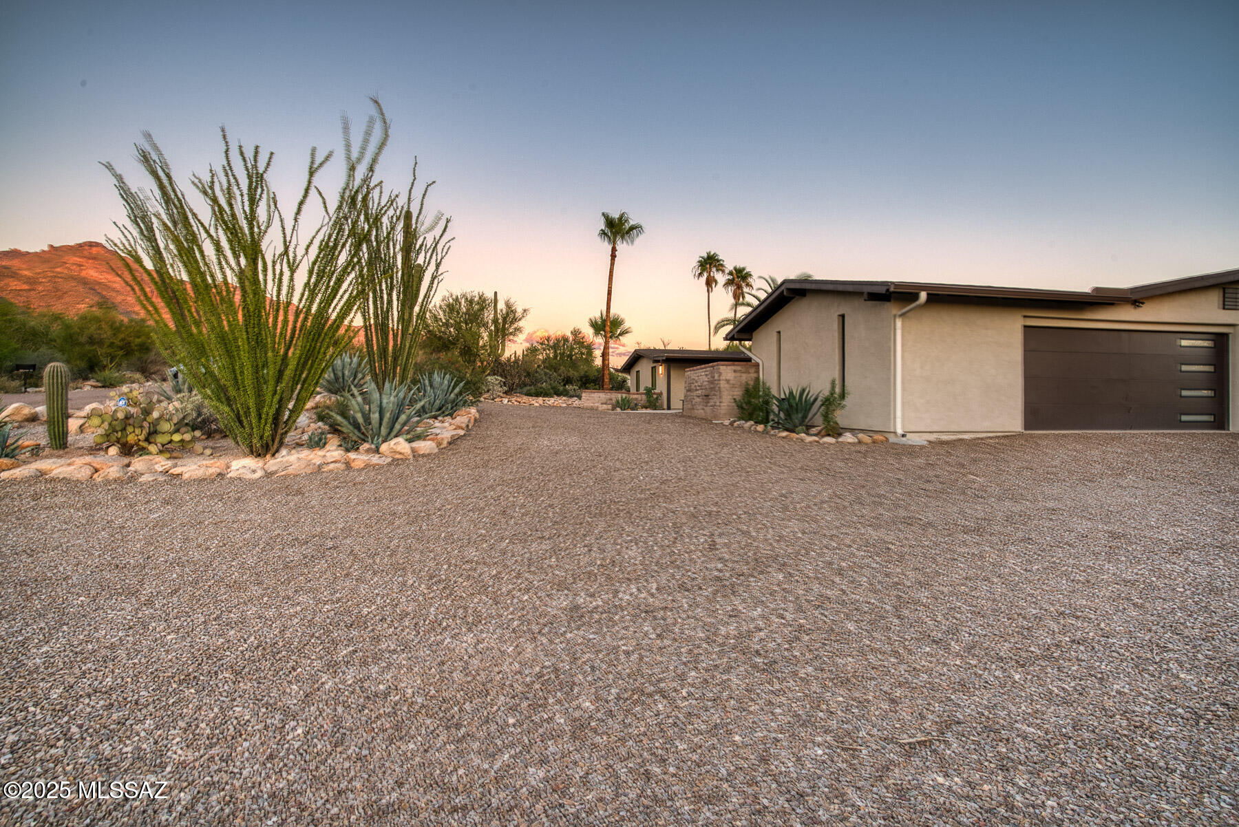 1502 E Indian Wells Road