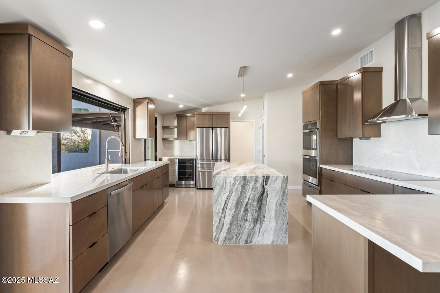 1502 E Indian Wells Road