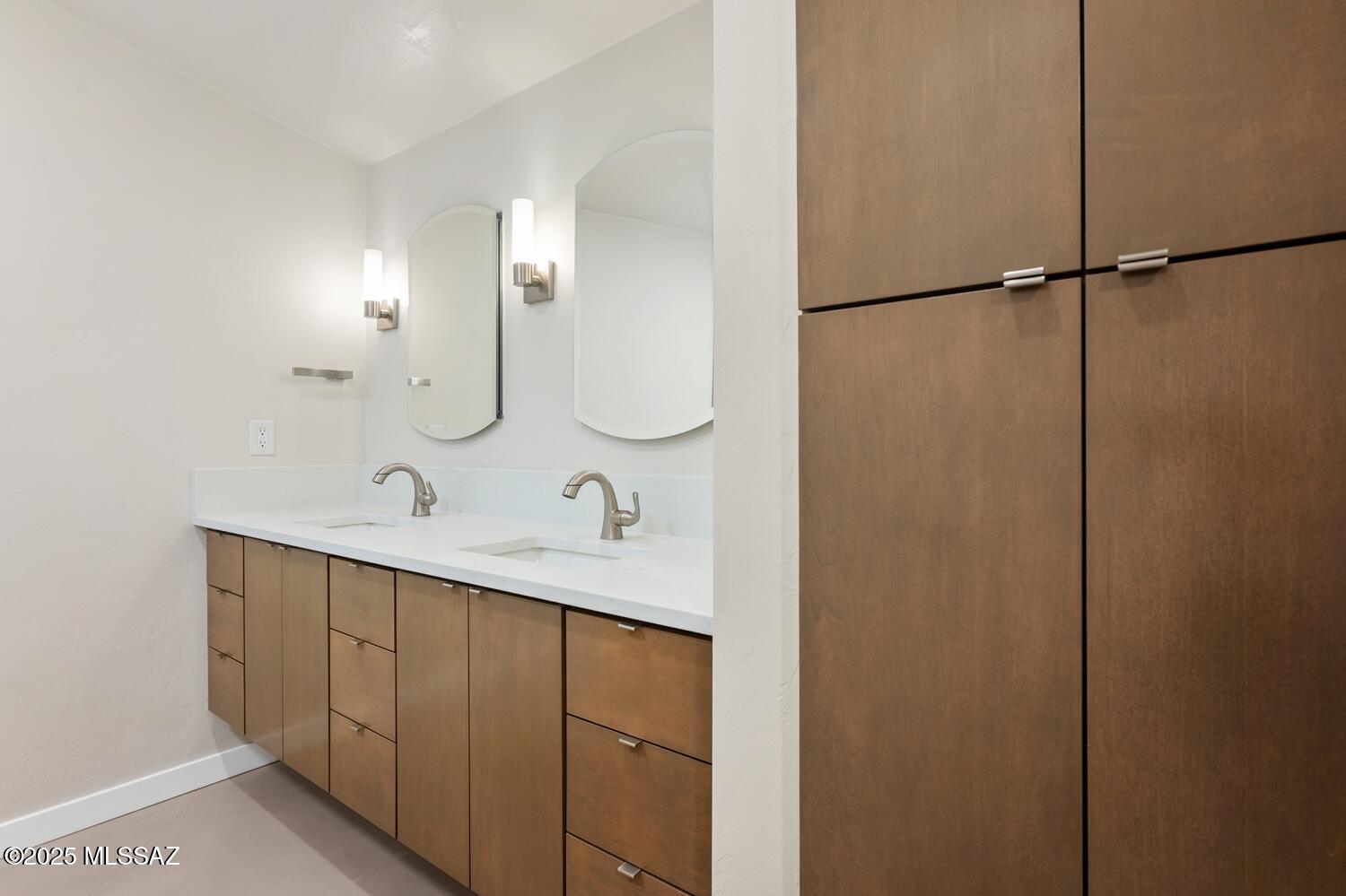 1502 E Indian Wells Road