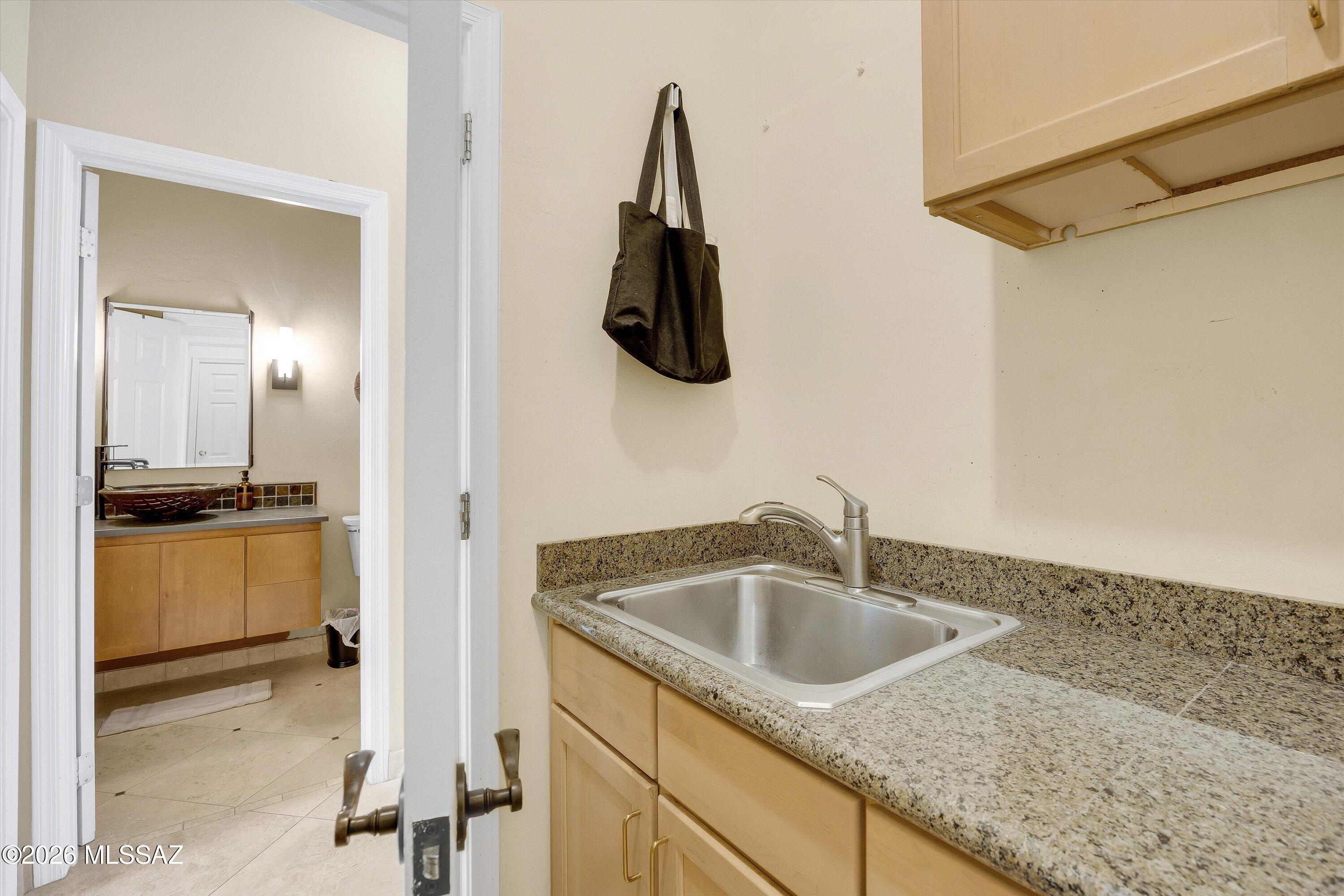 6015 N Coatimundi Drive