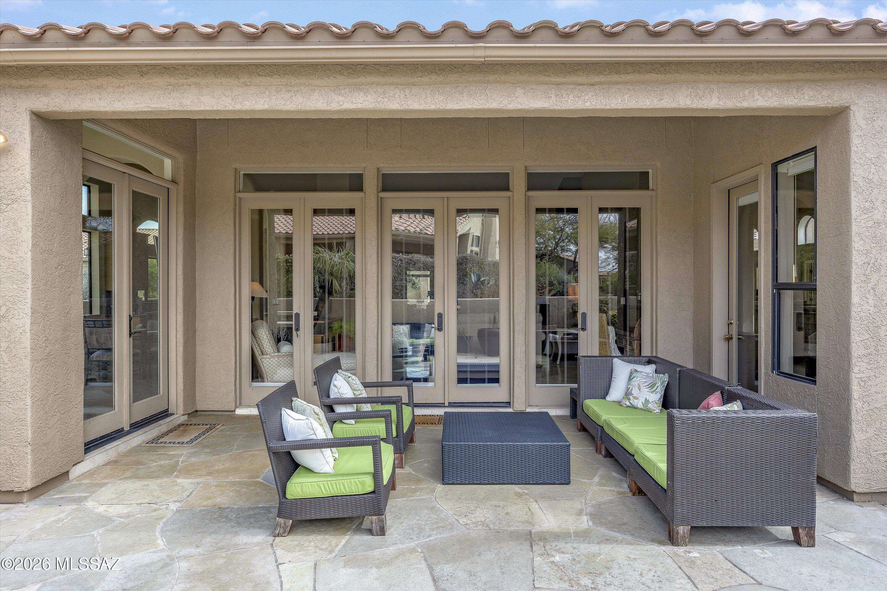 6015 N Coatimundi Drive