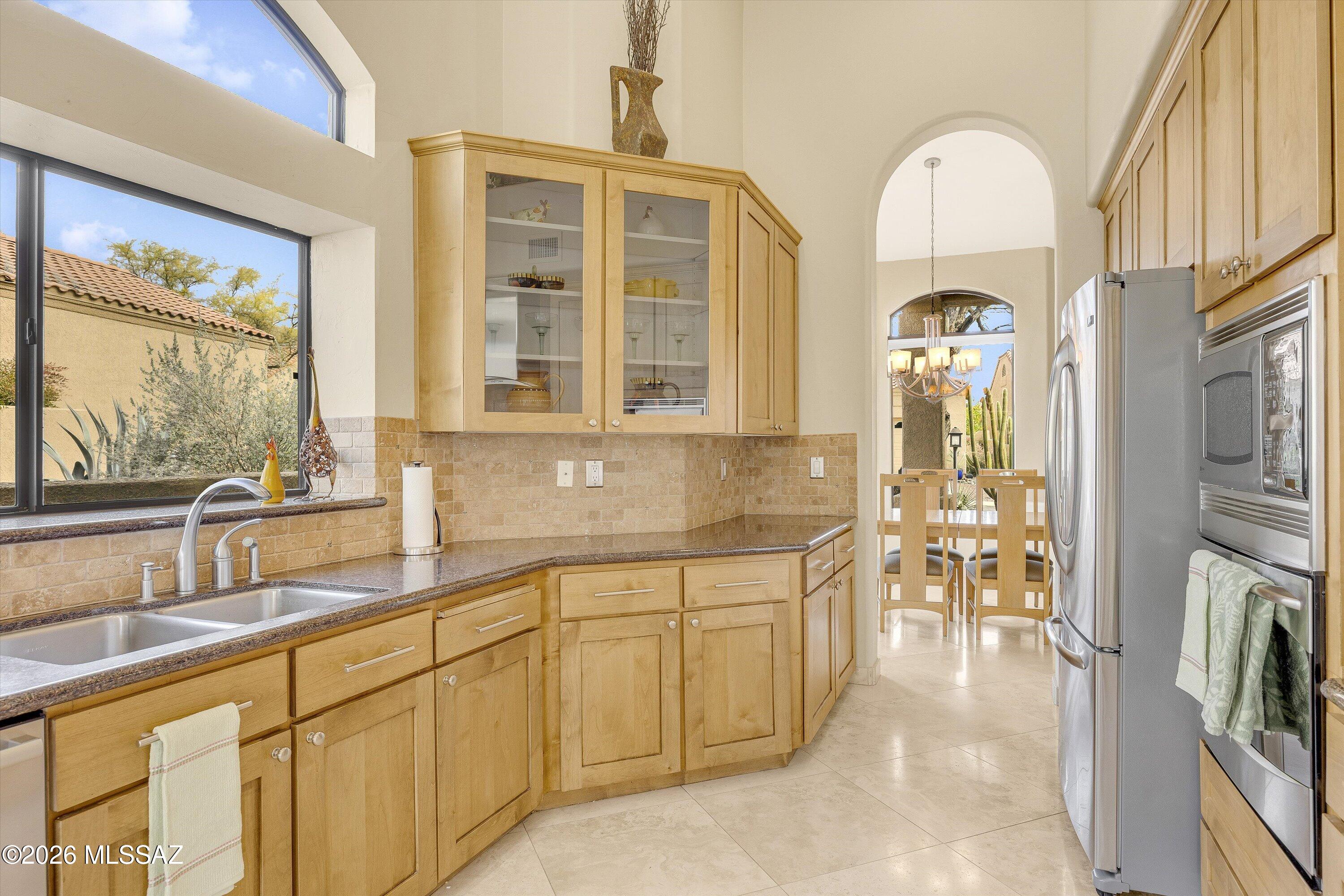 6015 N Coatimundi Drive