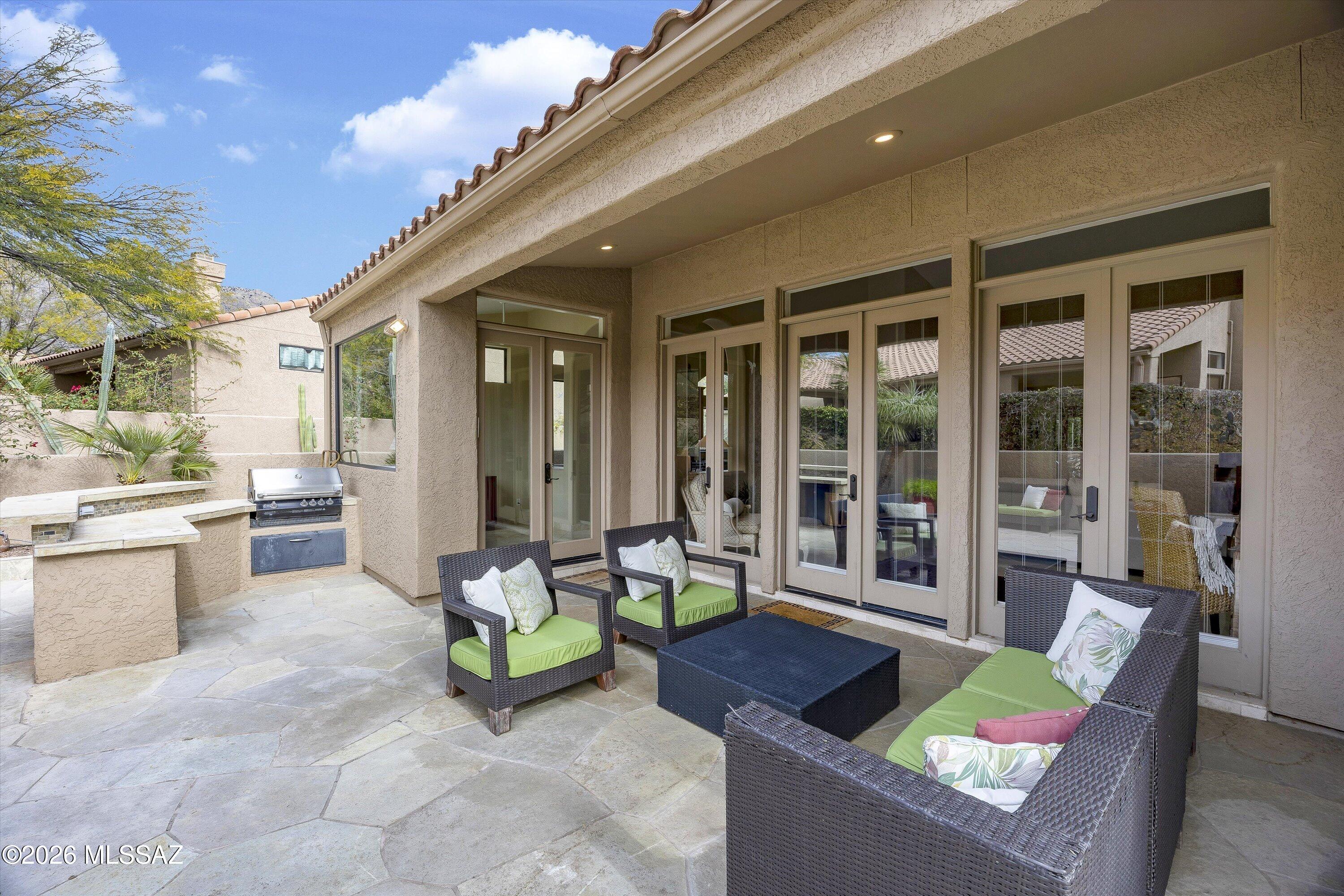 6015 N Coatimundi Drive