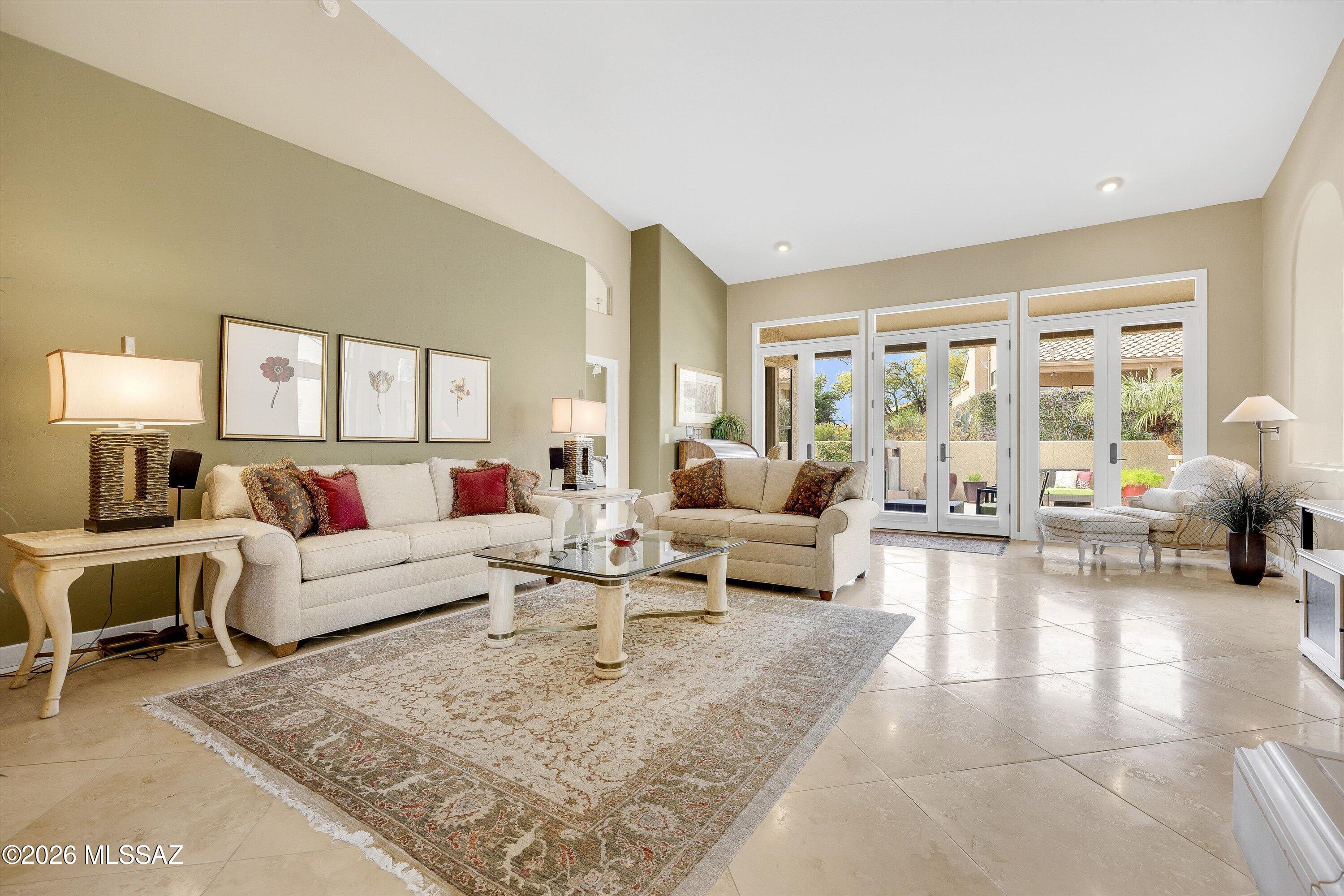 6015 N Coatimundi Drive