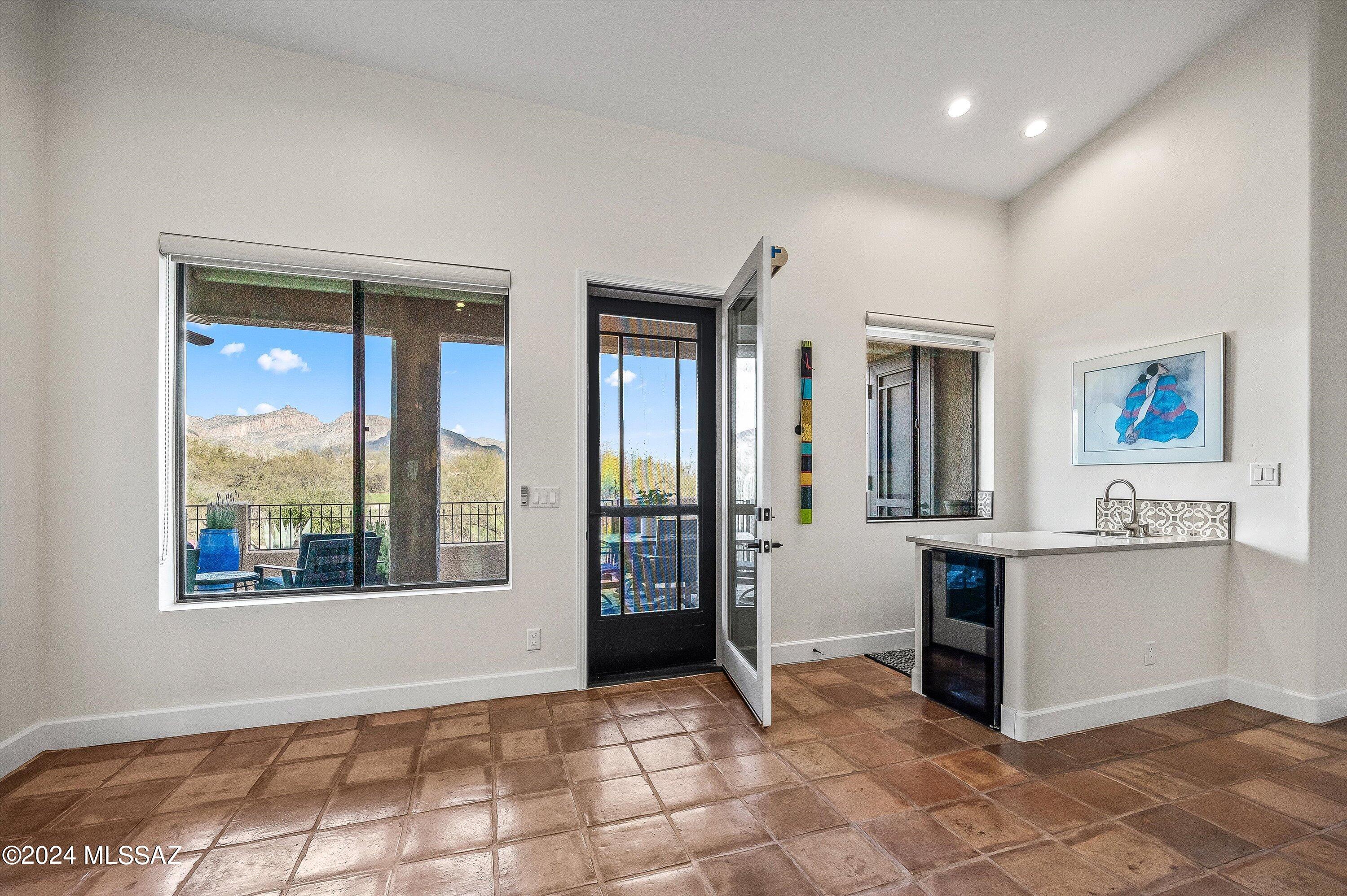 6020 N Coatimundi Drive