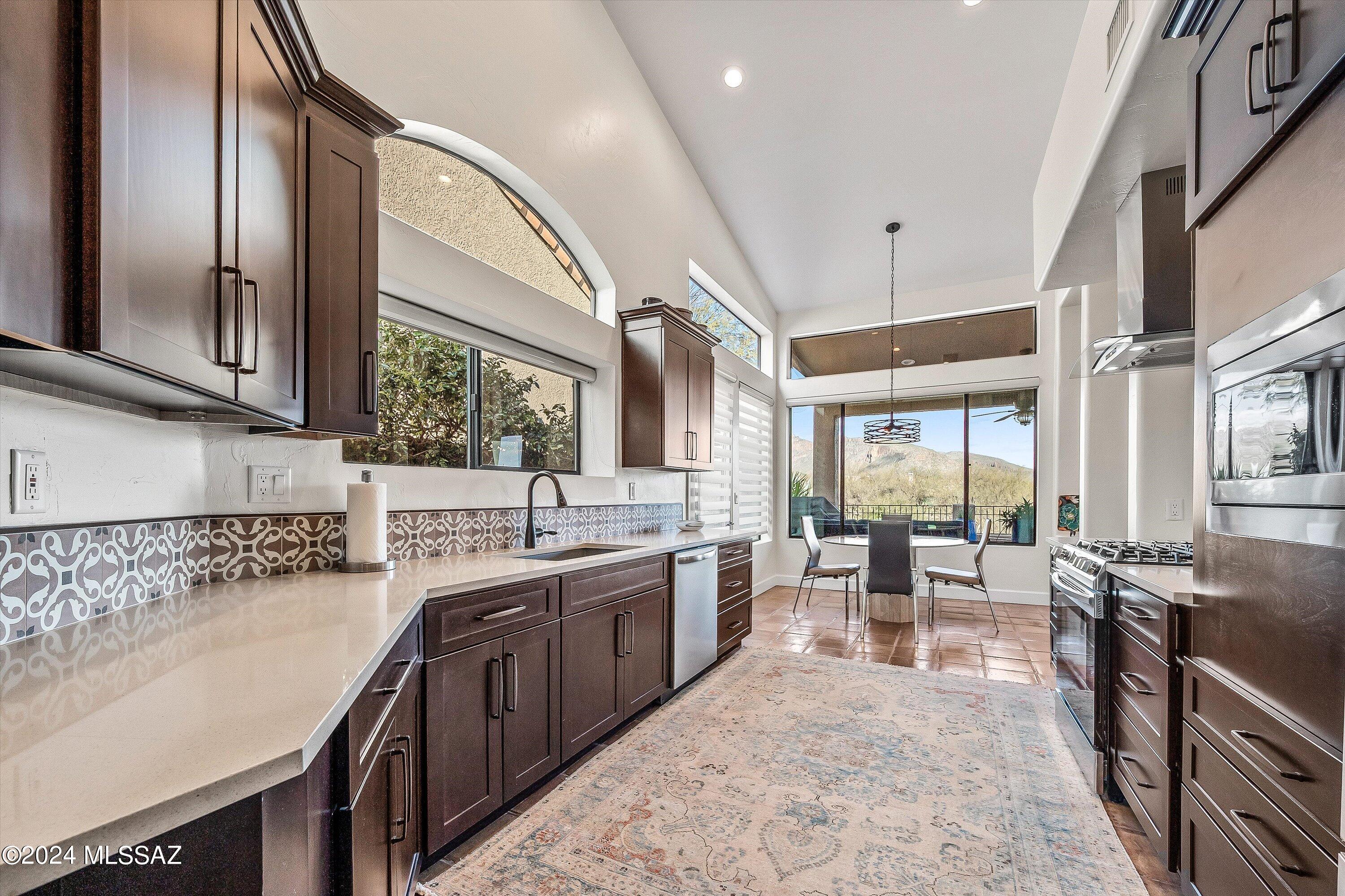 6020 N Coatimundi Drive