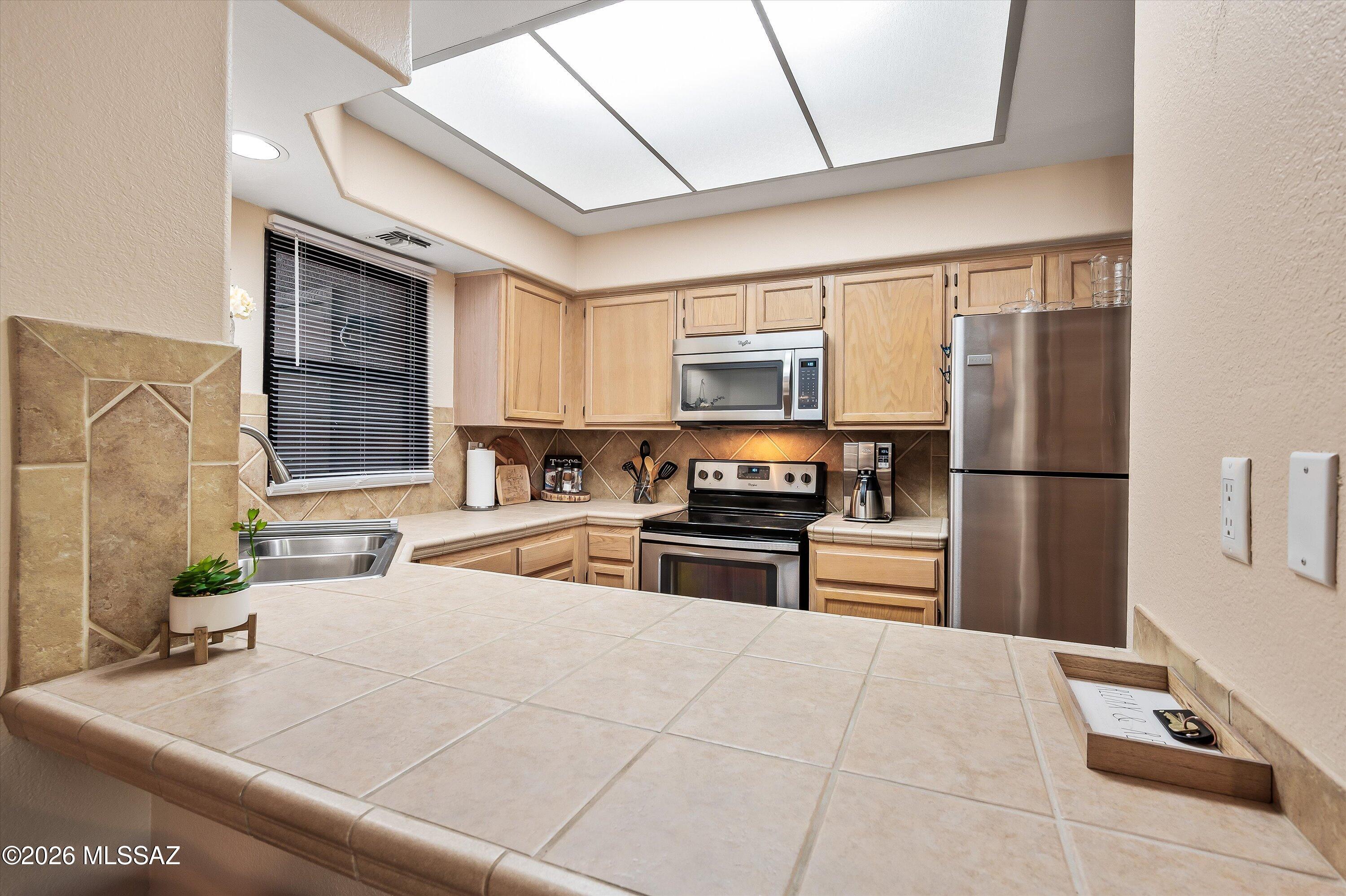 6655 N Canyon Crest Drive 17102