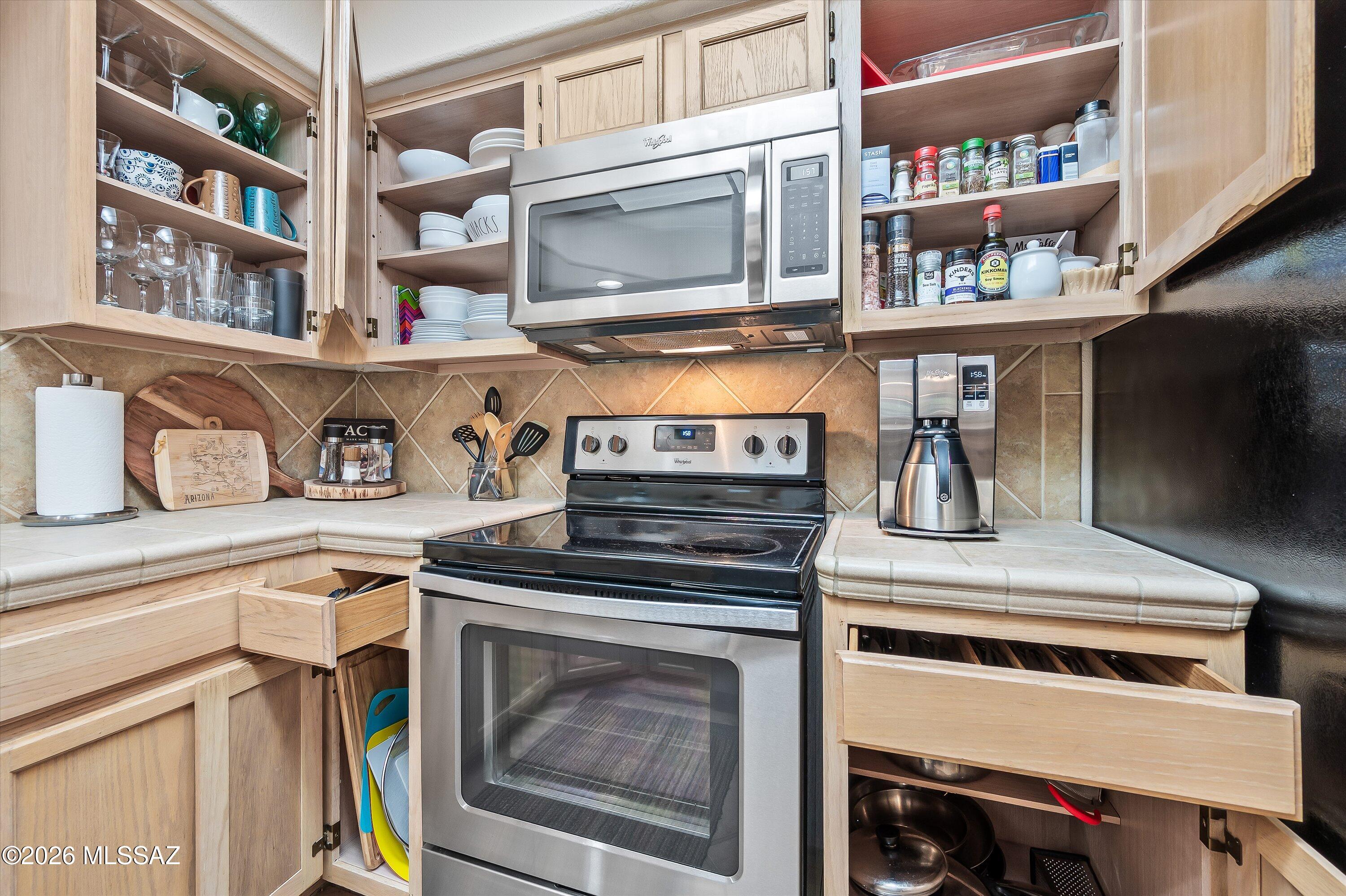 6655 N Canyon Crest Drive 17102