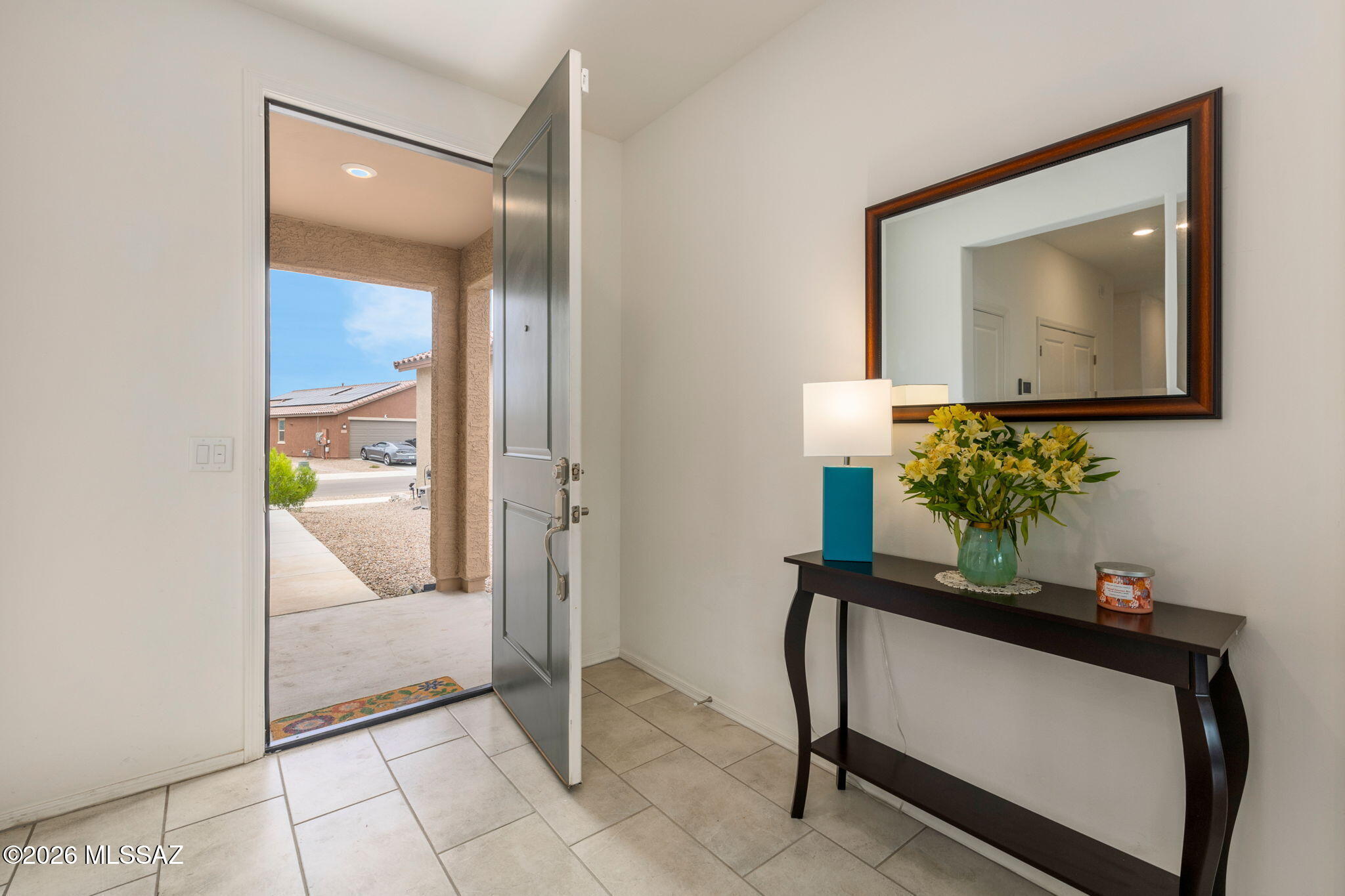 8686 N Calle La Canoa