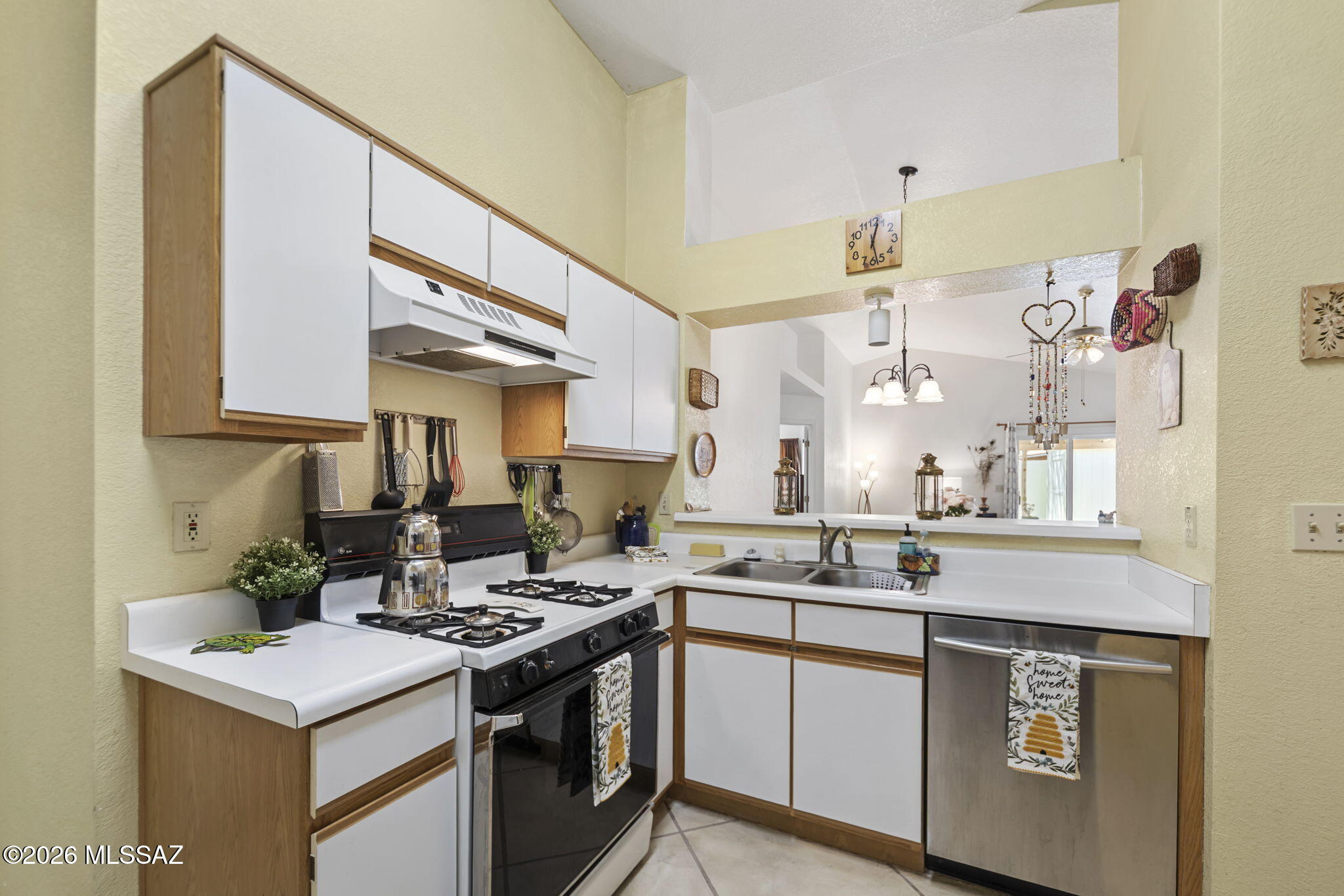 3605 W Avenida Del Mar