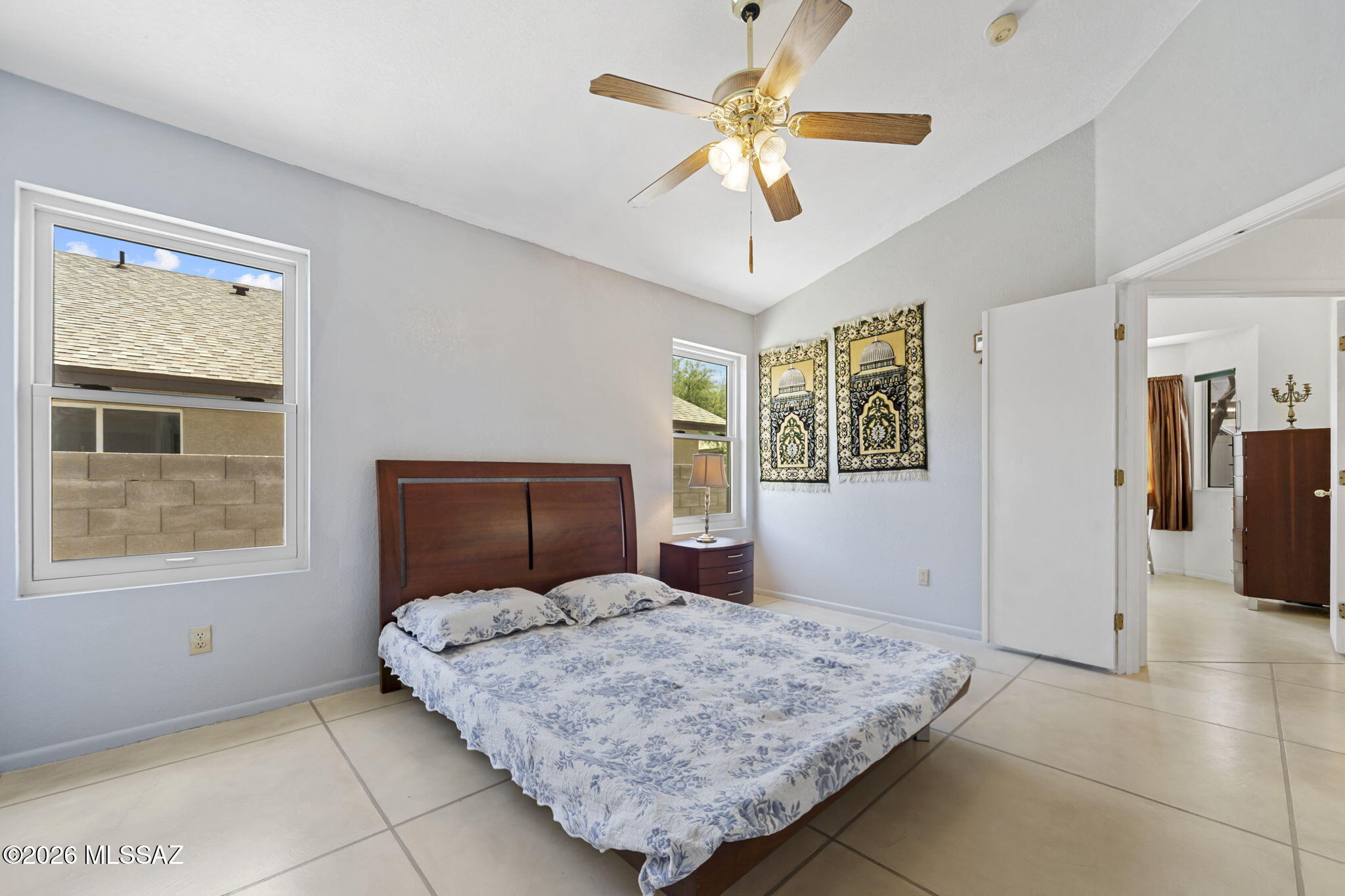 3605 W Avenida Del Mar