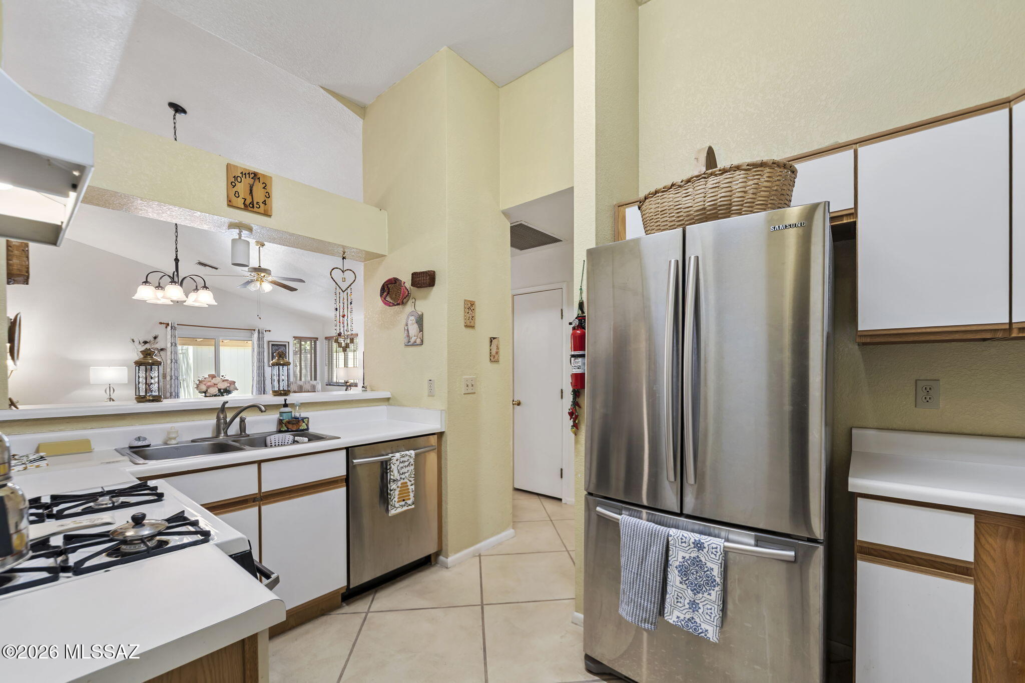 3605 W Avenida Del Mar