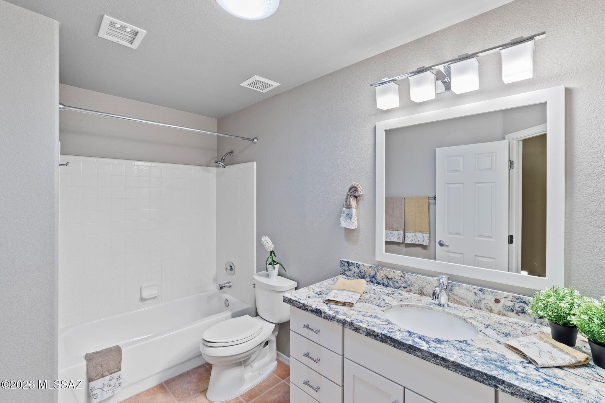 37046 S Rock Crest Drive