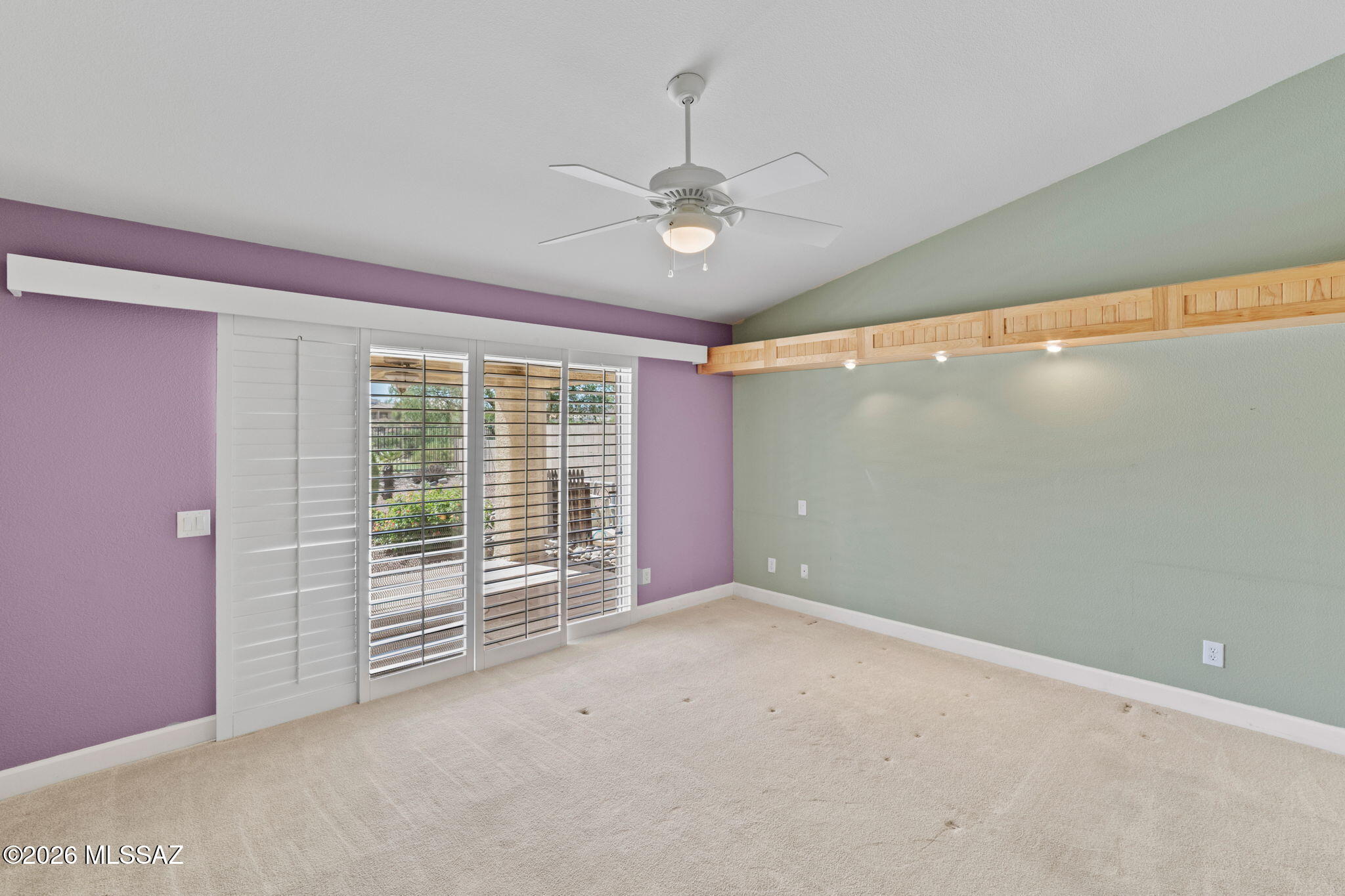 37046 S Rock Crest Drive