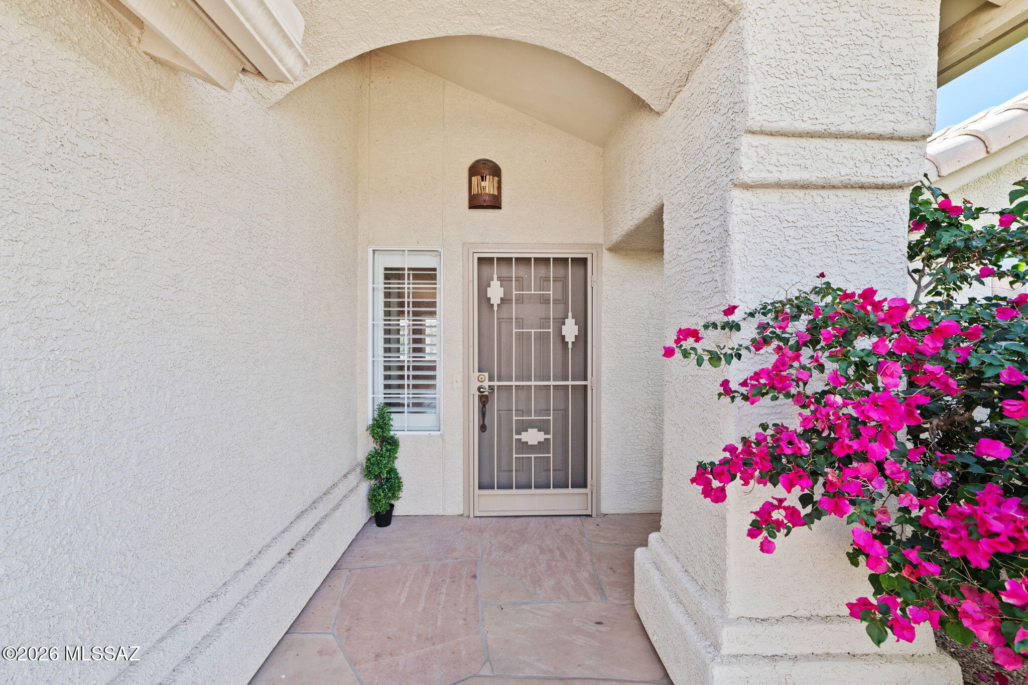 37046 S Rock Crest Drive