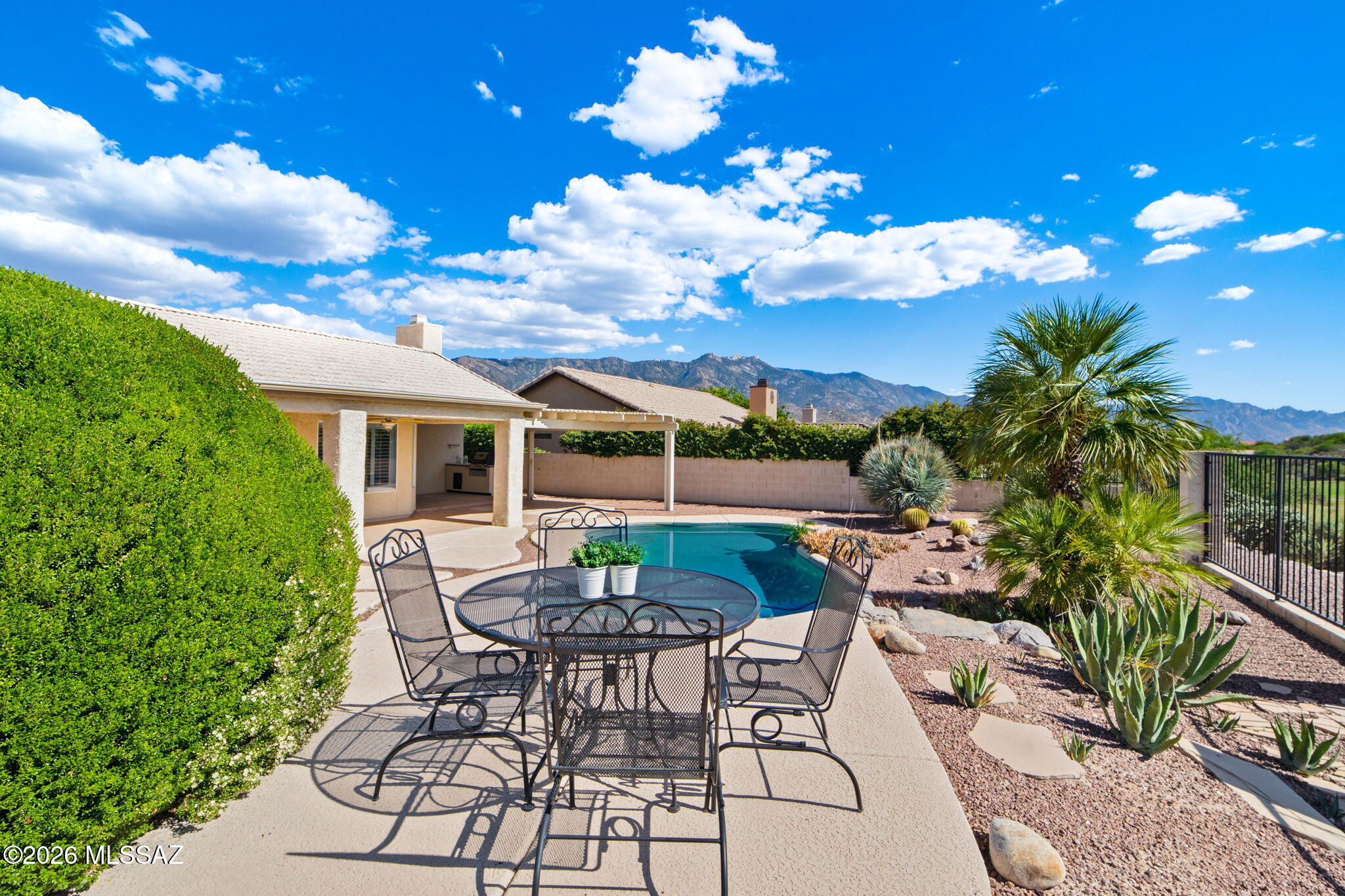 37046 S Rock Crest Drive