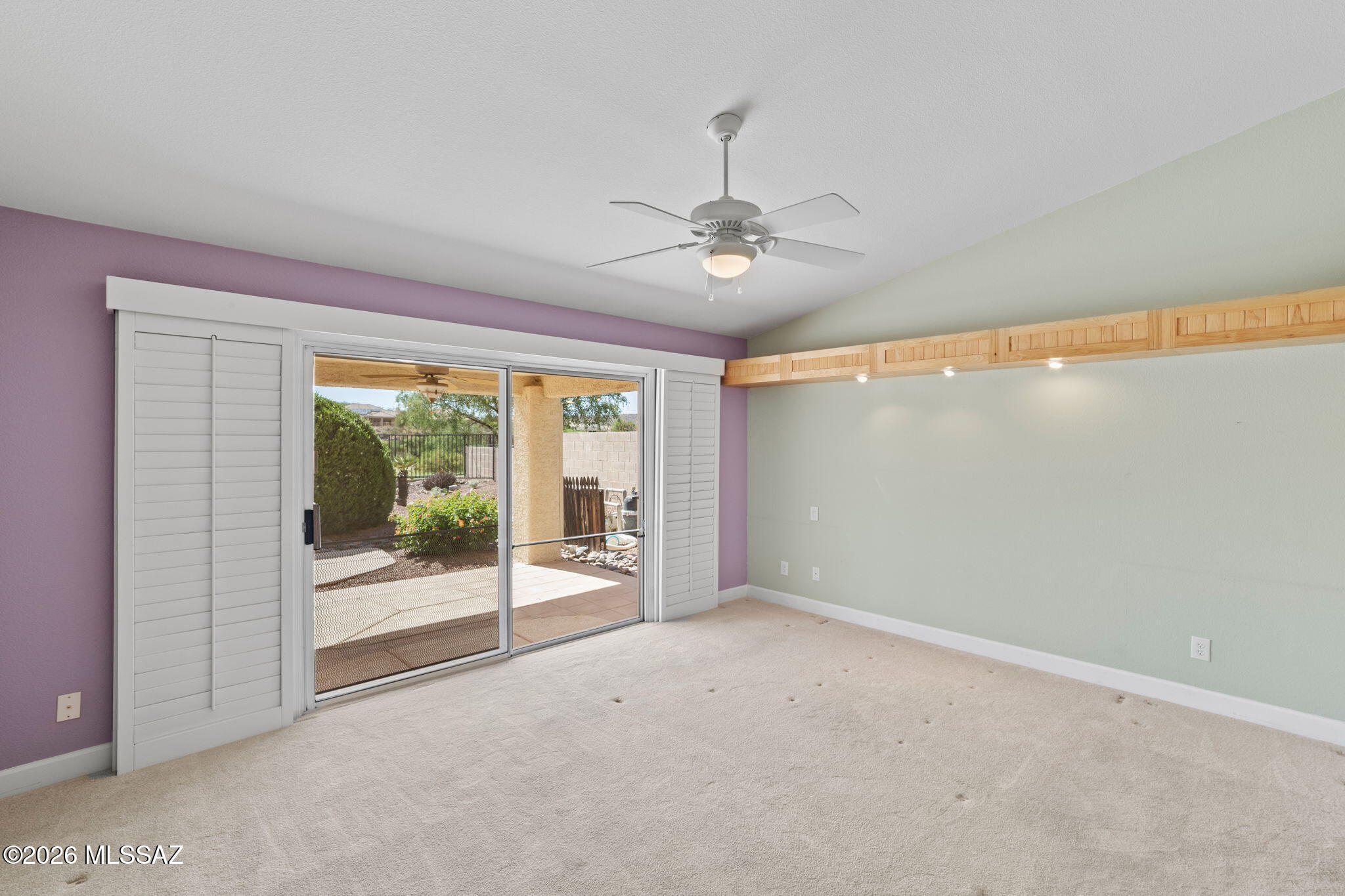 37046 S Rock Crest Drive