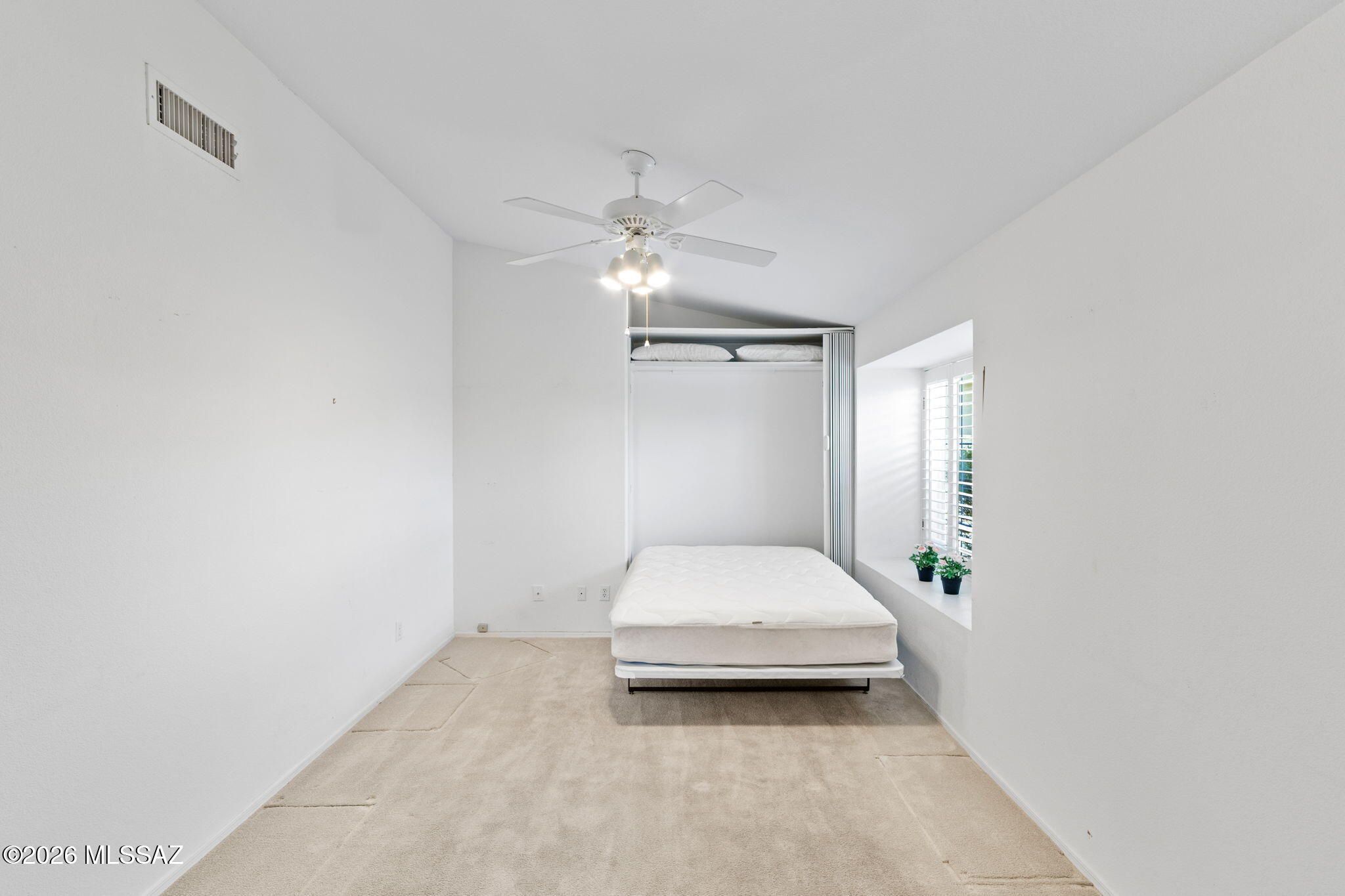 37046 S Rock Crest Drive