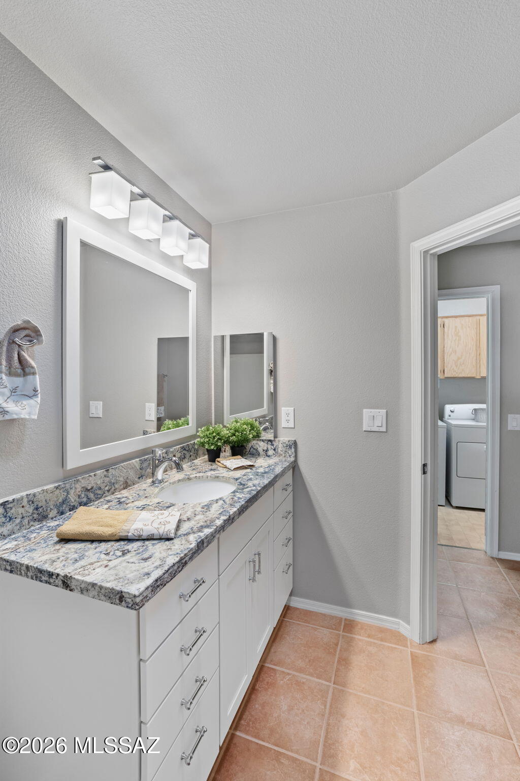 37046 S Rock Crest Drive